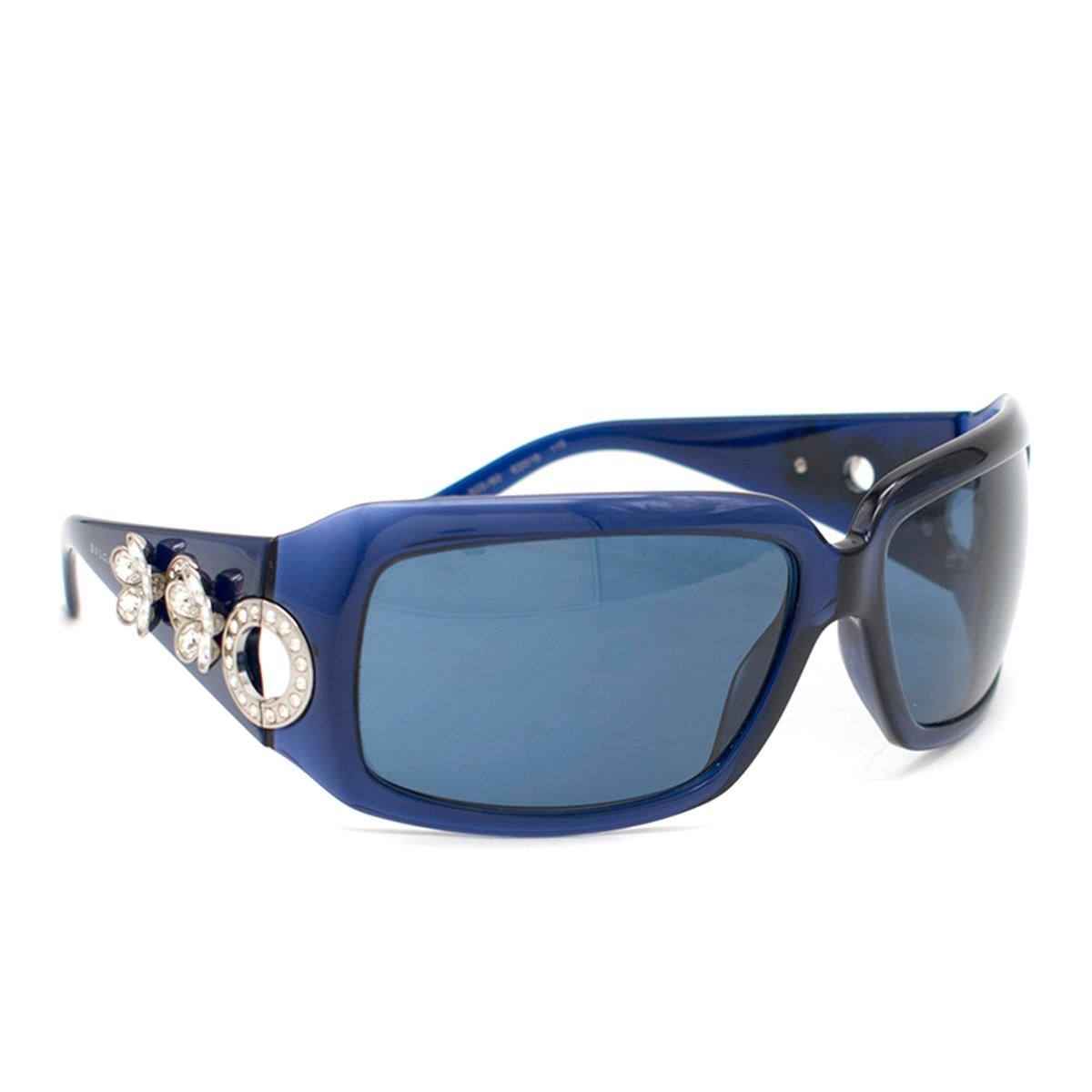 Bvlgari Blue Swarovski Crystal Embellished Sunglasses

-Blue, acetate
-Swarovski crystal embellishment 
-Rectangular frames
-Blue tint
-Off-brand case included

Please note, these items are pre-owned and may show some signs of storage, even when