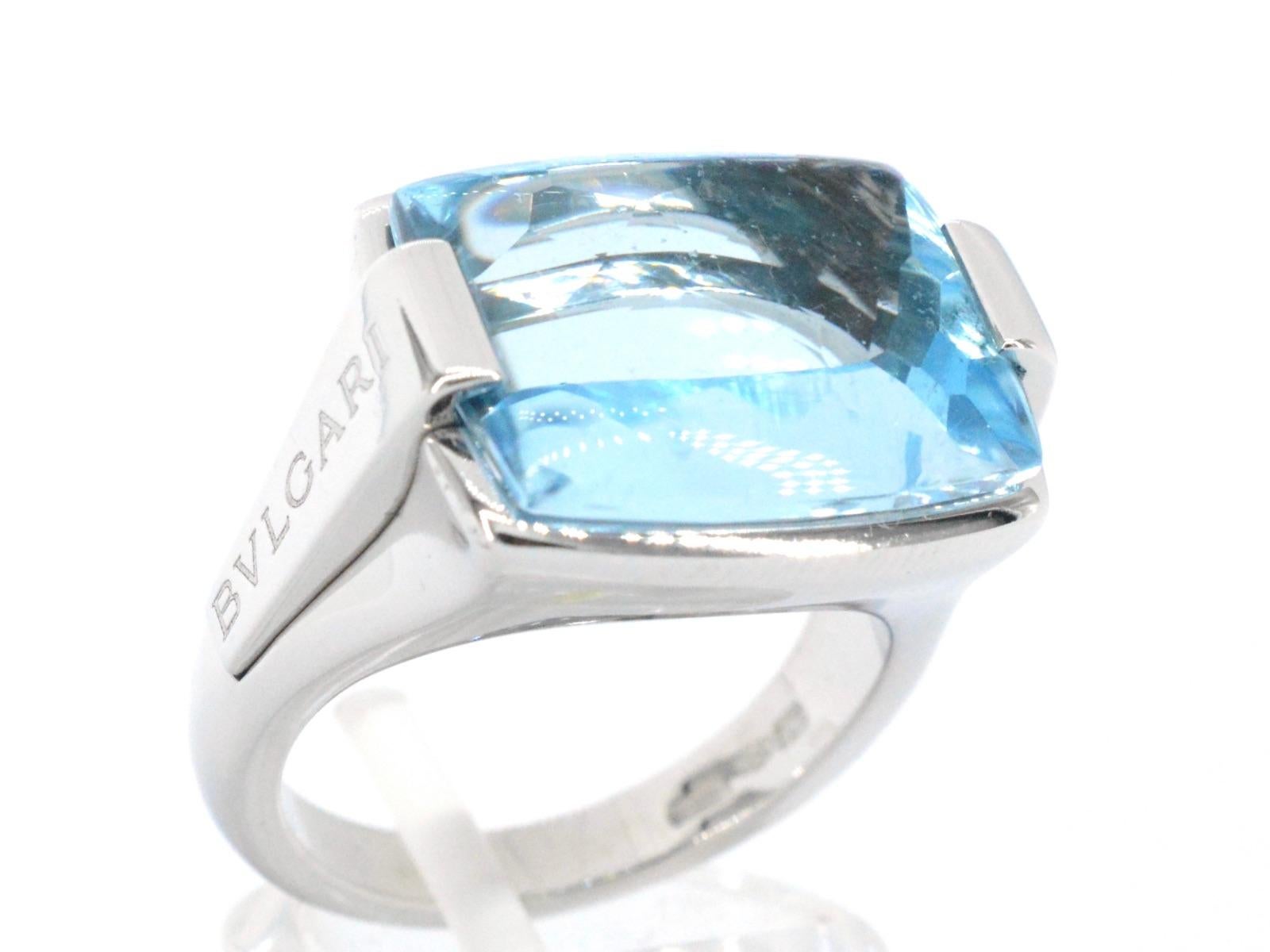 Bvlgari Blue Topaz Cocktail Ring In Excellent Condition For Sale In AMSTELVEEN, NH