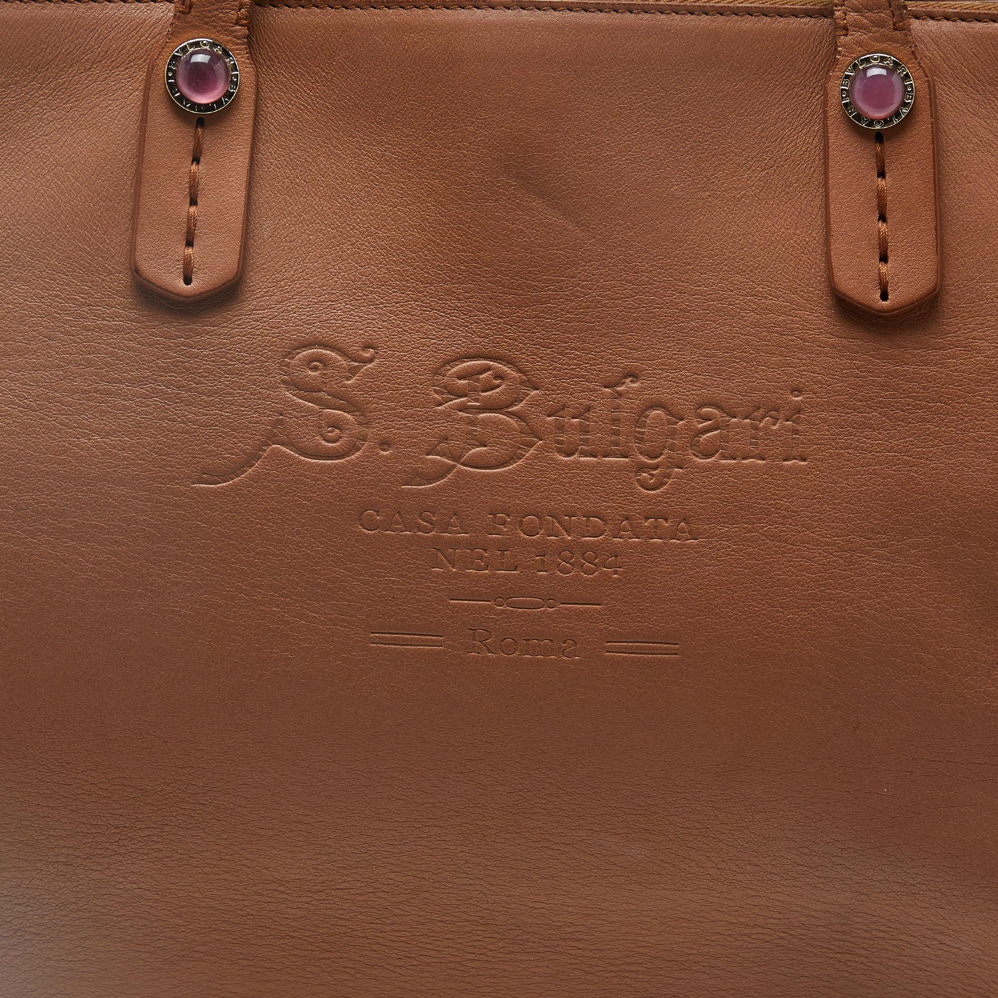 Bvlgari Braune Shopper-Tasche mit doppeltem Reißverschluss aus Leder im Angebot 4