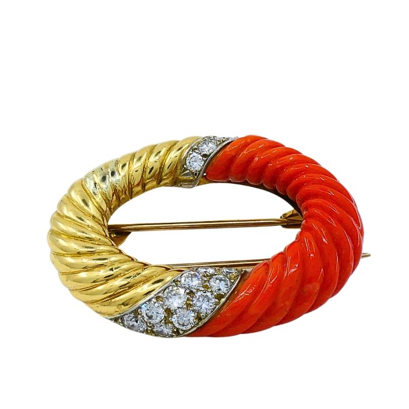 Bvlgari Bulgari 18k Gold Koralle Diamant Oval Brosche im Angebot 1