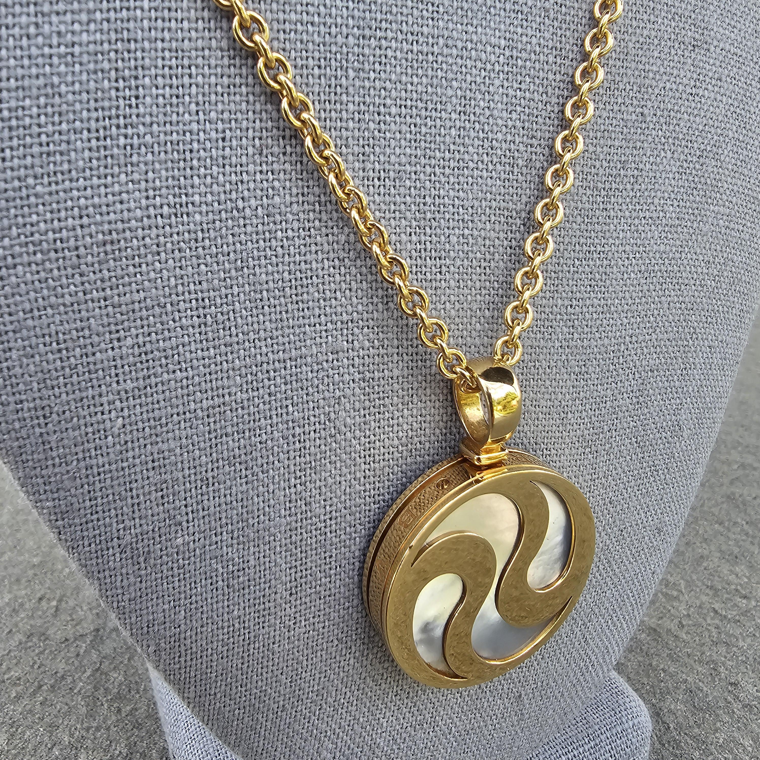 Bvlgari Bulgari ALL 18K GOLD Spinner Mother Pearl Pendant Necklace Chain 54.1g For Sale 5