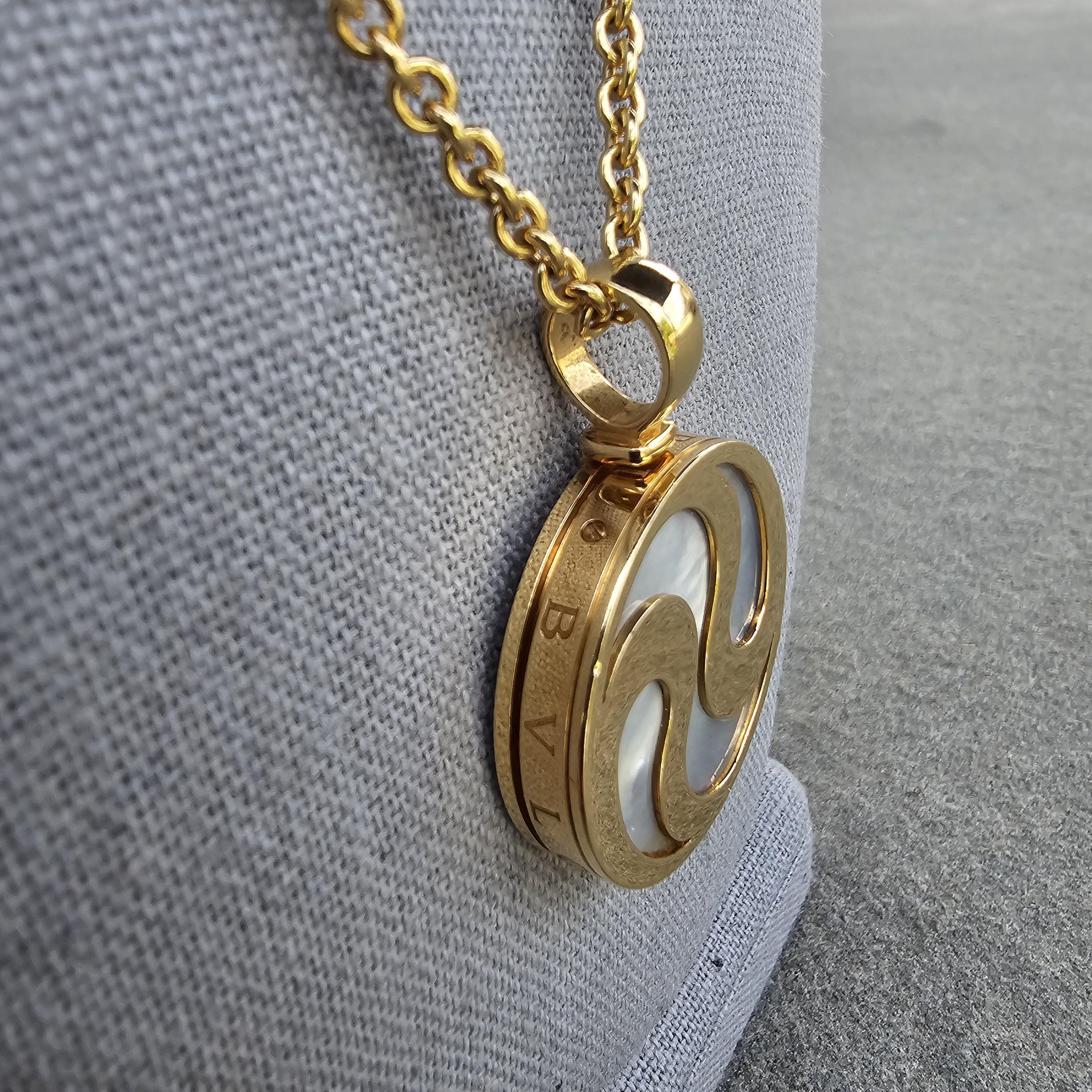 Bvlgari Bulgari ALL 18K GOLD Spinner Mother Pearl Pendant Necklace Chain 54.1g For Sale 4