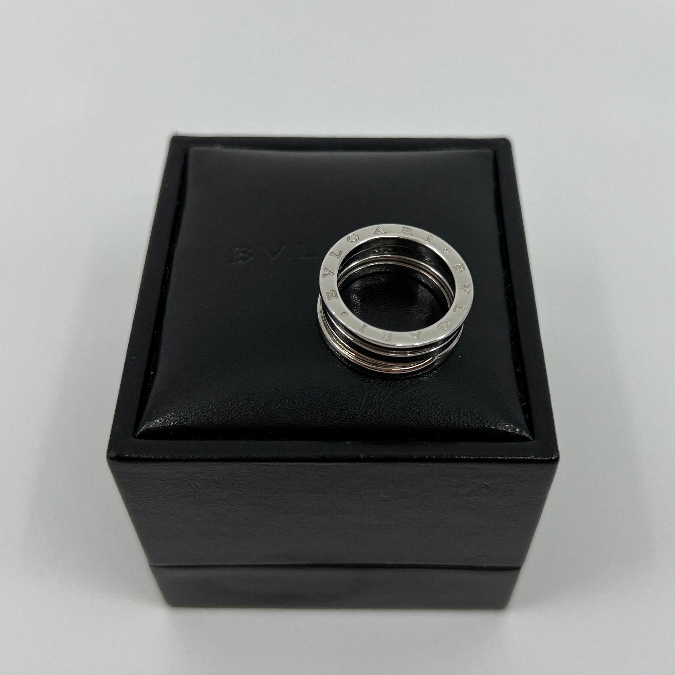 Bvlgari Bulgari B Zero 1 3-Band 18 Karat White Gold Band Ring US 5.75 EU 51 In Excellent Condition In Birmingham, GB