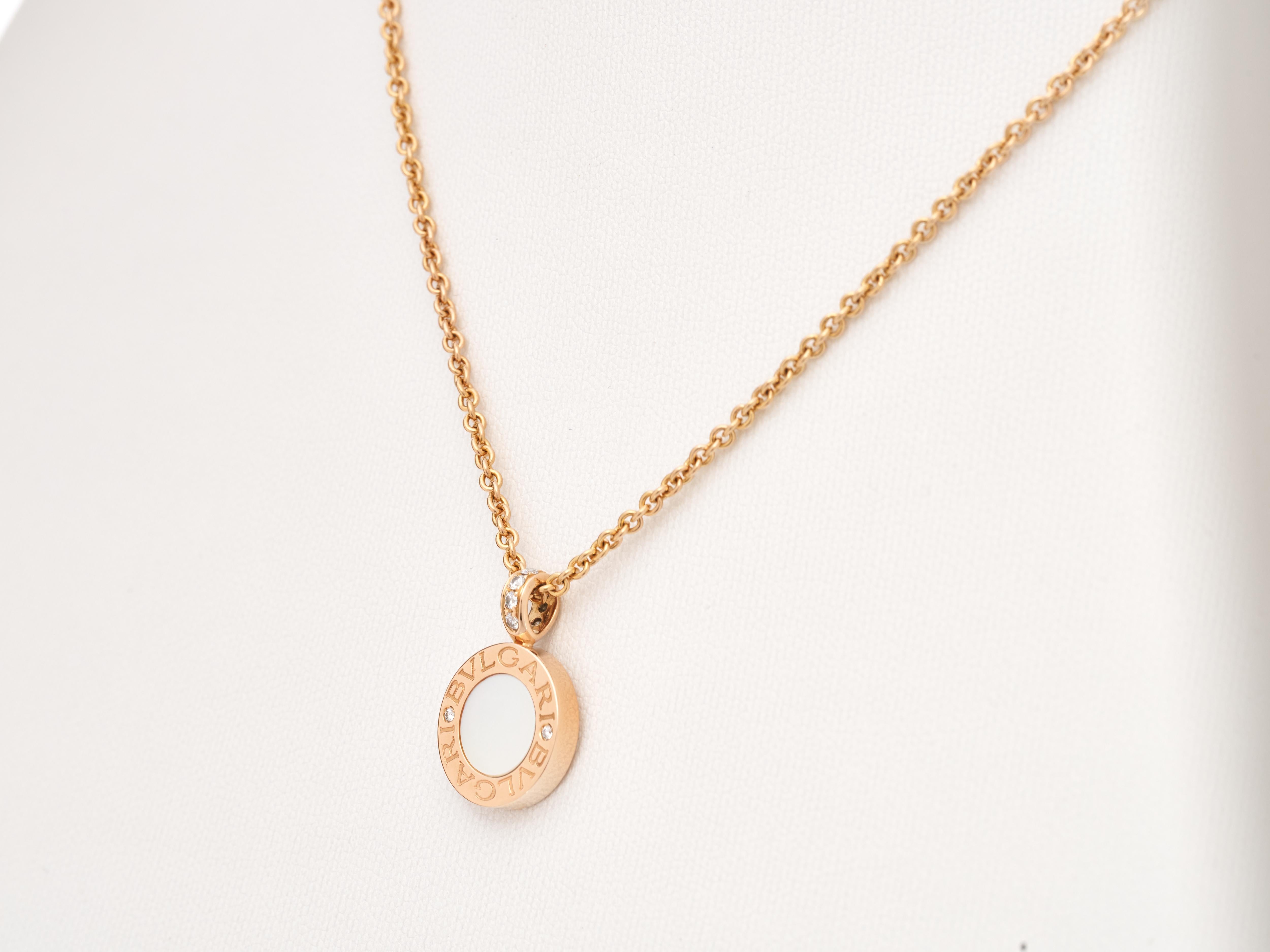 Bvlgari Bulgari Collar B.Zero Oro rosa 18k Ónix MoP Diamantes reversible en venta 6