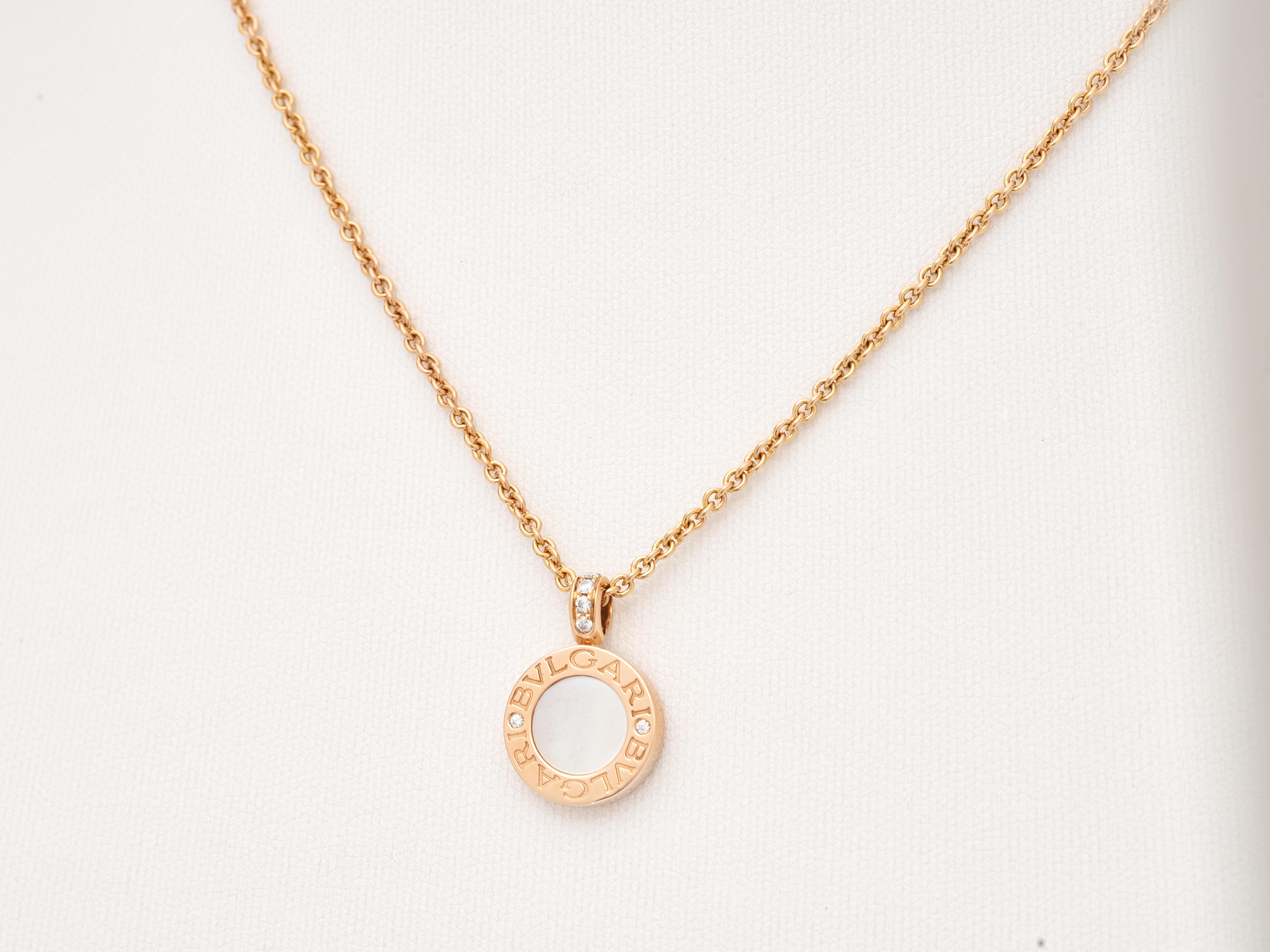 Bvlgari Bulgari Collar B.Zero Oro rosa 18k Ónix MoP Diamantes reversible en venta 7