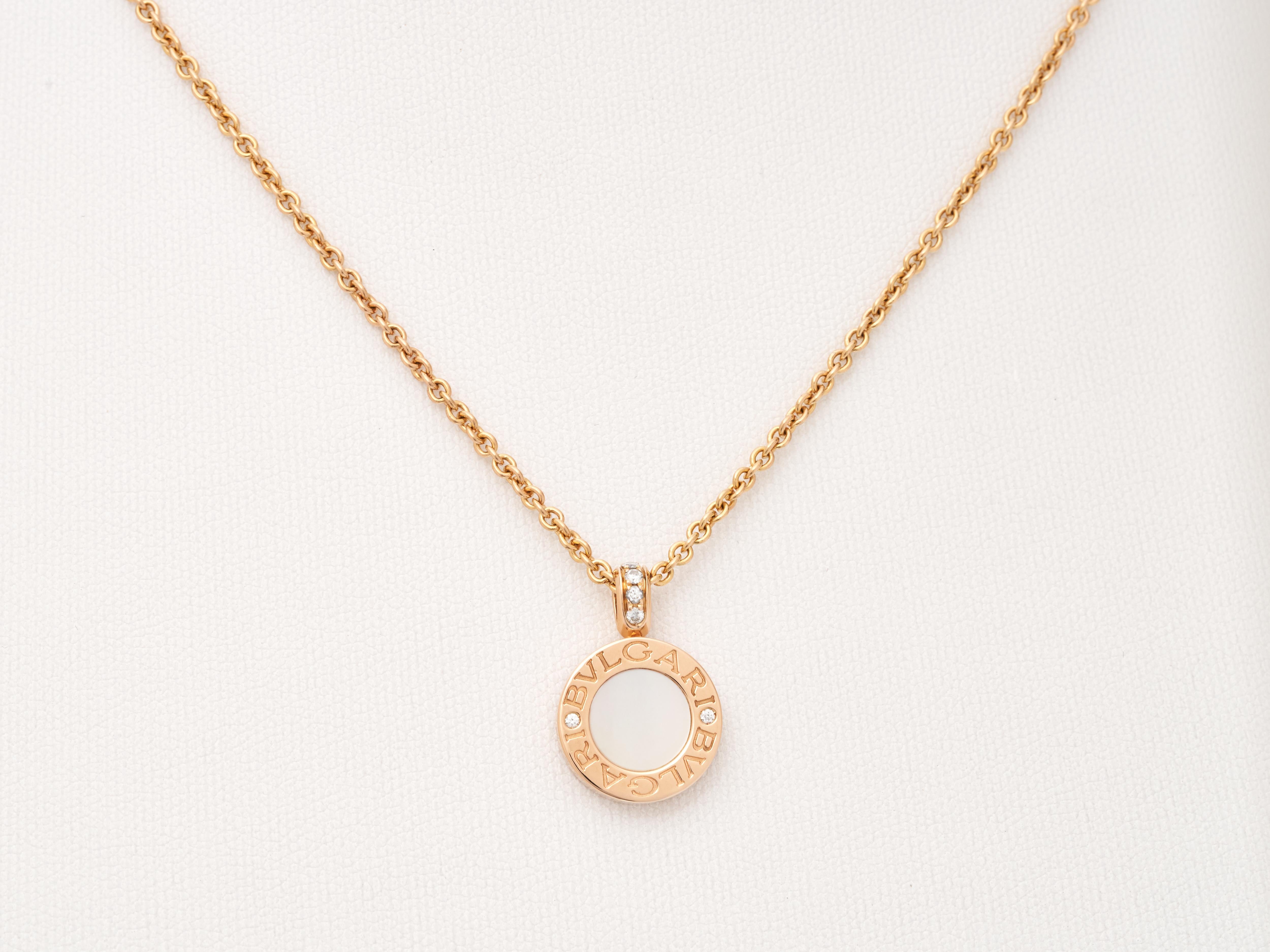 Bvlgari Bulgari Collar B.Zero Oro rosa 18k Ónix MoP Diamantes reversible en venta 8