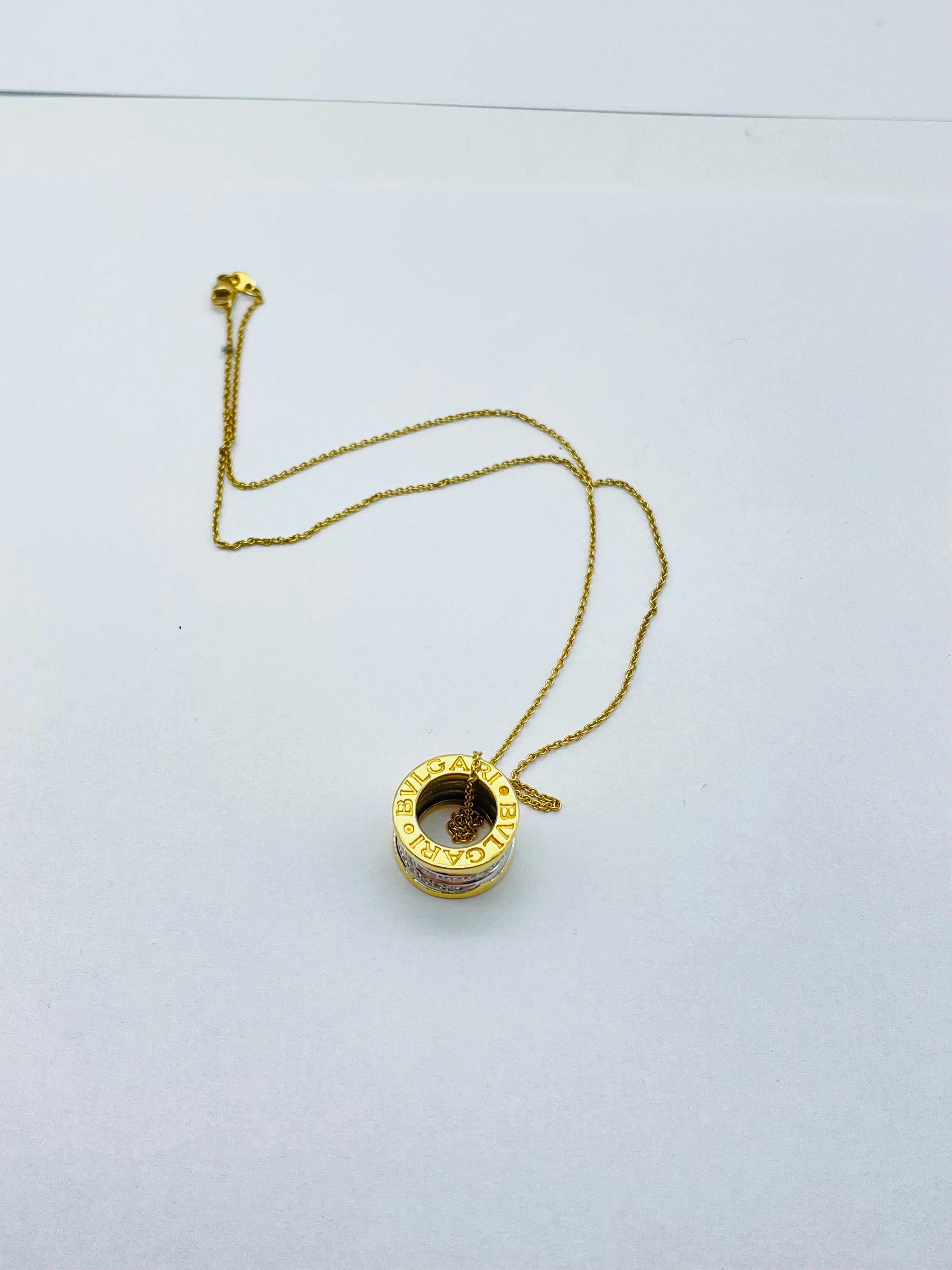 Women's or Men's Bvlgari - Bulgari B.Zero1 Necklace in 18k Yellow Gold, Set with Diamonds For Sale