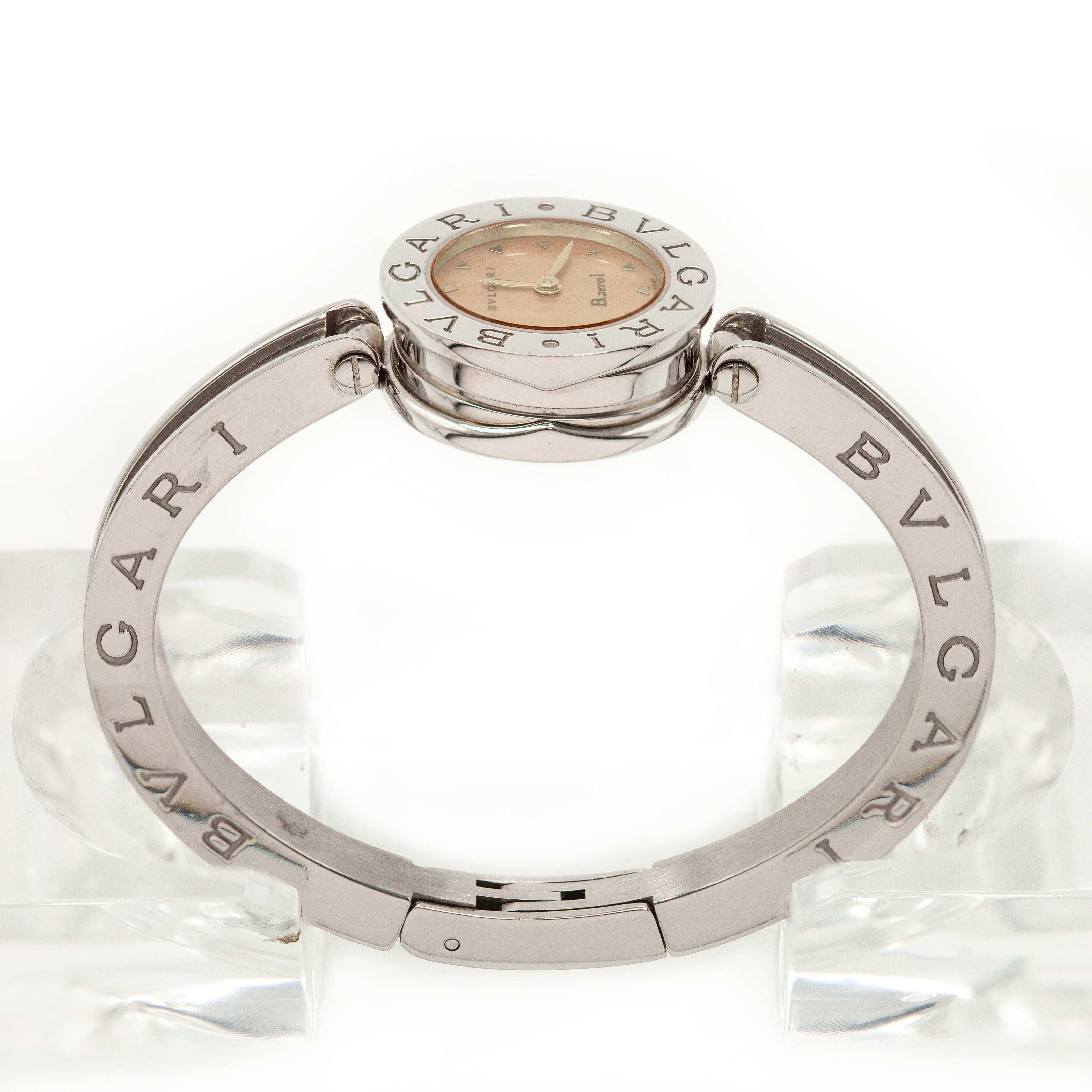 Bvlgari Montre bracelet en acier inoxydable Bulgari B.zero1 avec cadran en nacre en vente 2