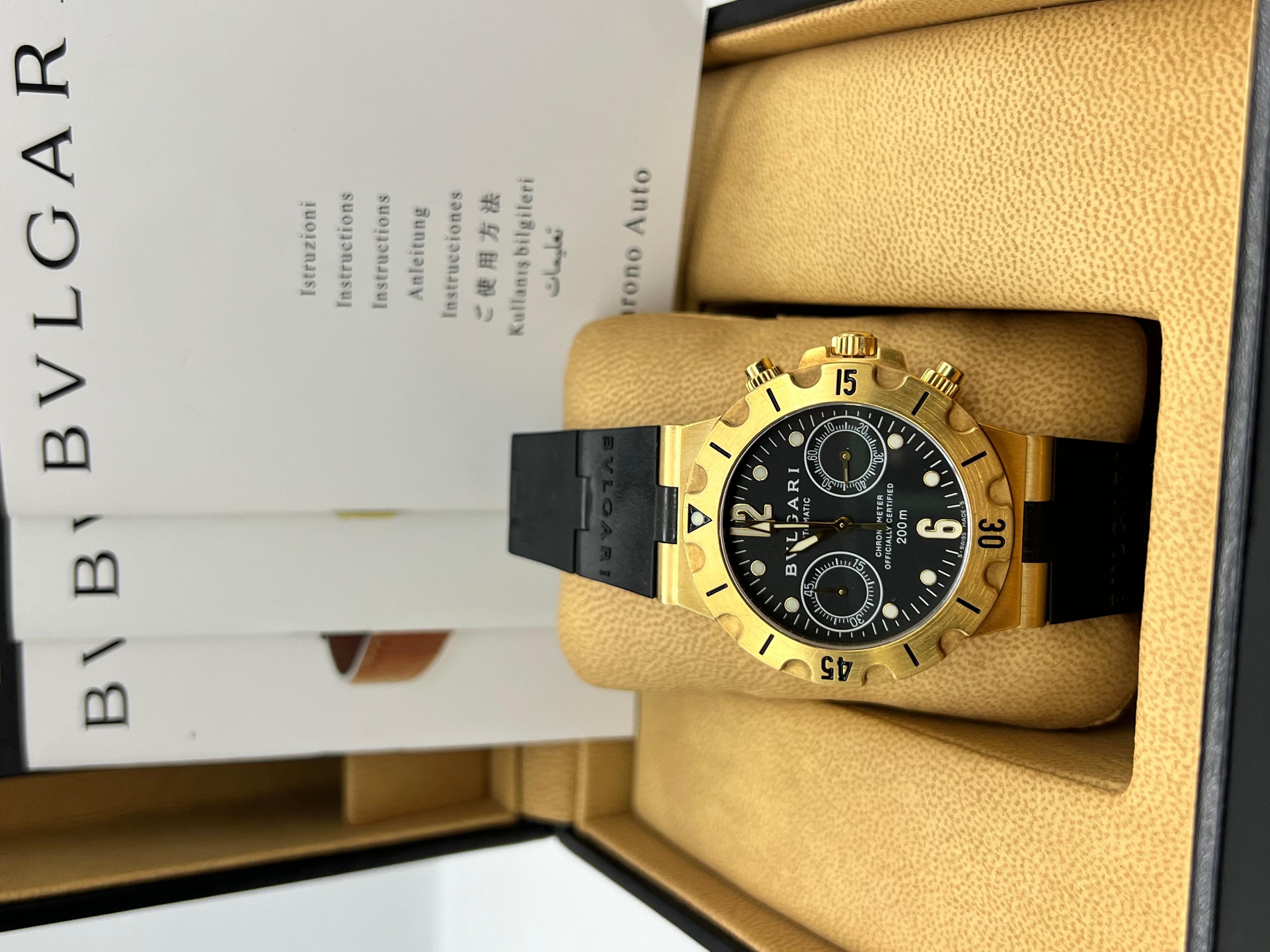 Bvlgari Bulgari Diagono SC 38 G Scuba 18K Gold Black Rubber Box Booklets For Sale 3