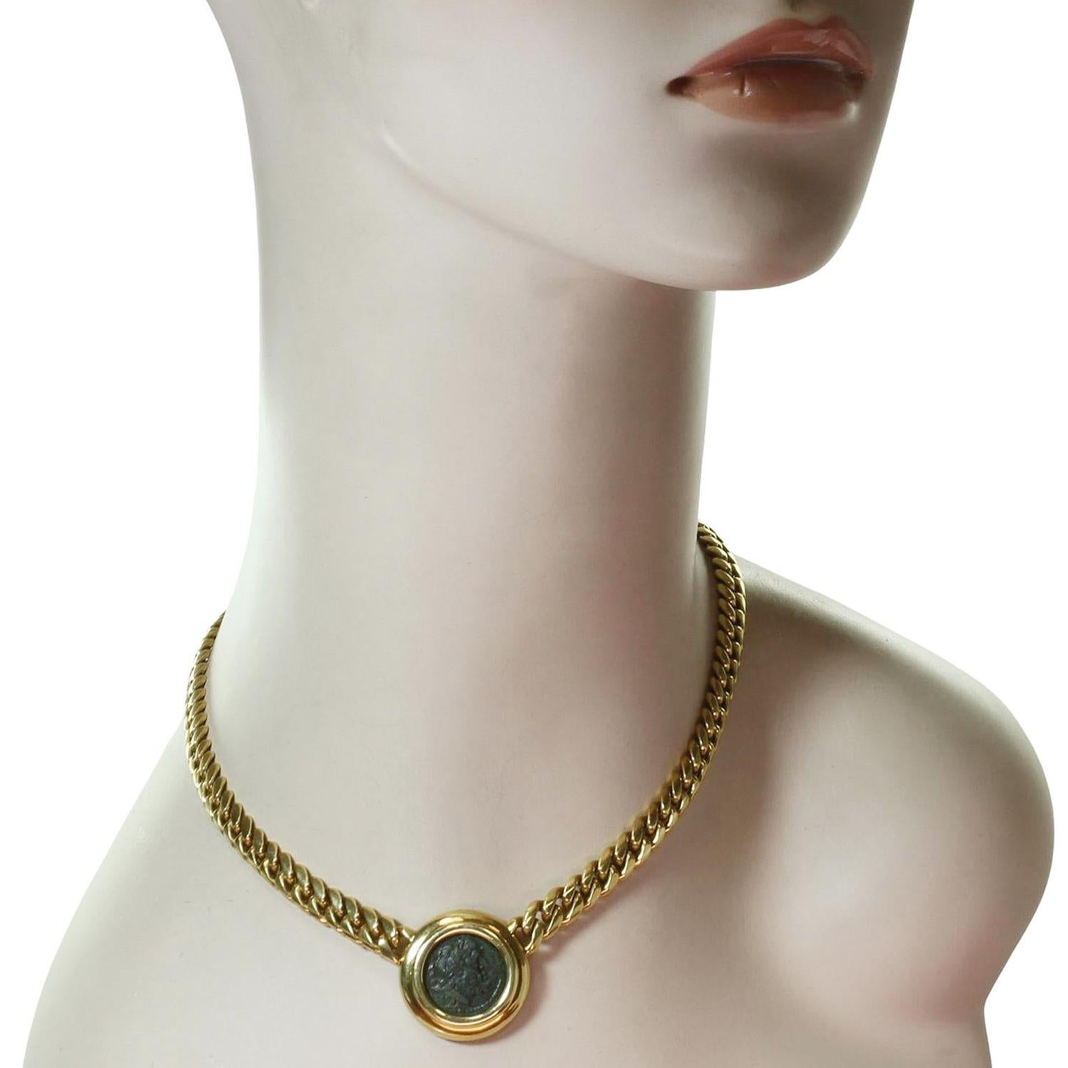 Bvlgari Bulgari Monete Halskette mit Anhänger aus 18 Karat Gelbgold mit antiker römischer Münze im Zustand „Gut“ in New York, NY