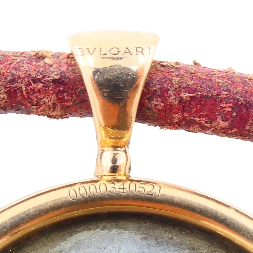 Bvlgari Bulgari Collier Monet Pièce de monnaie romaine antique Cordon en cuir doré en vente 4