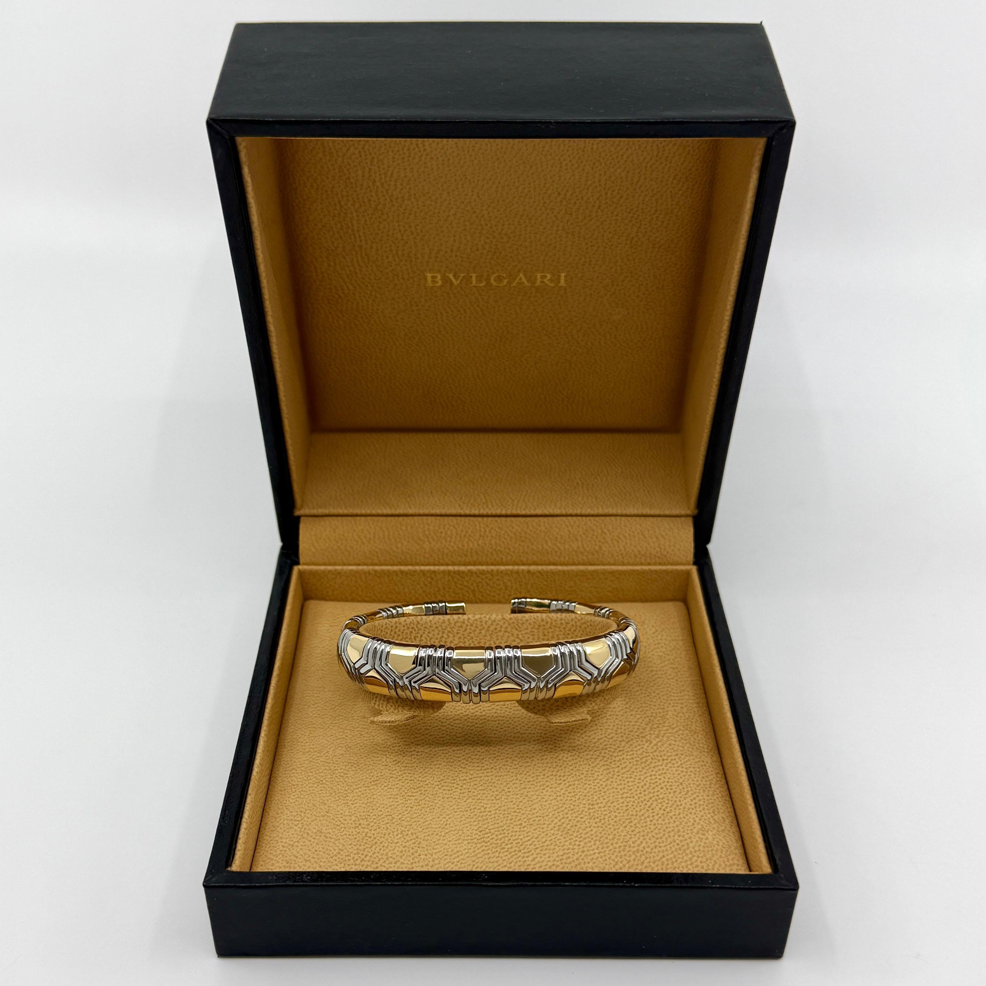 Very Rare Vintage Bvlgari Bracelet Bangle Cuff In 18k Yellow Gold & Stainless Steel.

Stunning Bvlgari bracelet cuff with signature Parentesi/Tubogas/Alveare style.
An iconic geometric pattern of 18k yellow gold and stainless steel interlocking