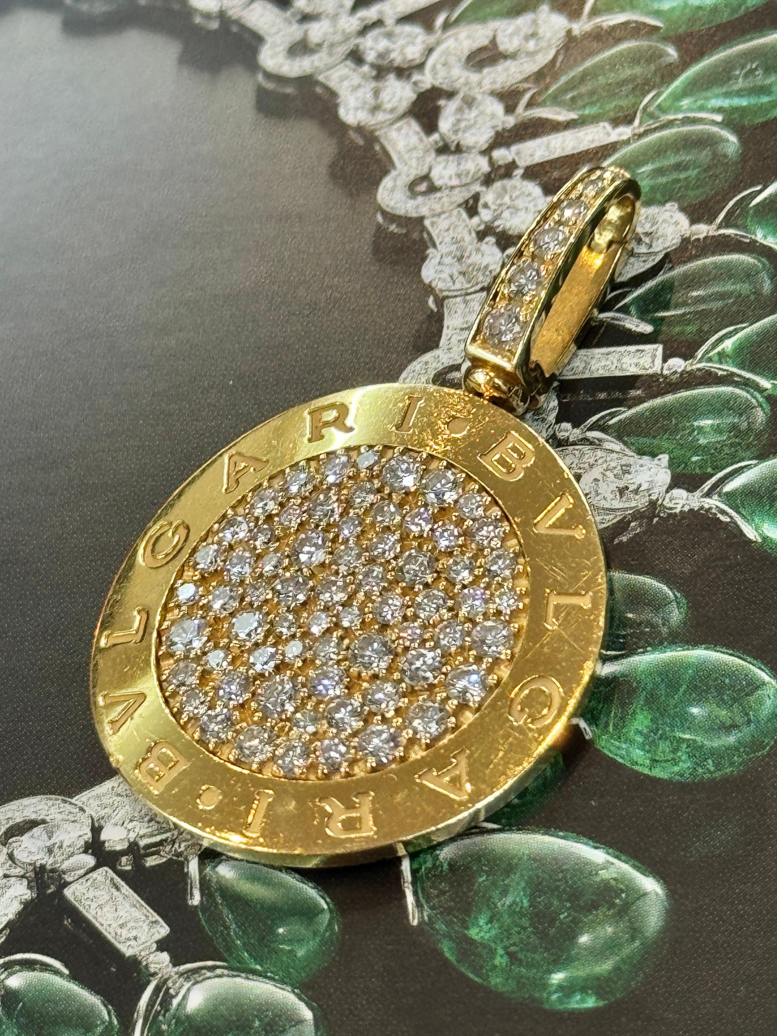 da uomo o donna Bvlgari Bulgari Roma Collana Pave Ciondolo in oro giallo 18 carati 2,7 CT Diamanti in vendita