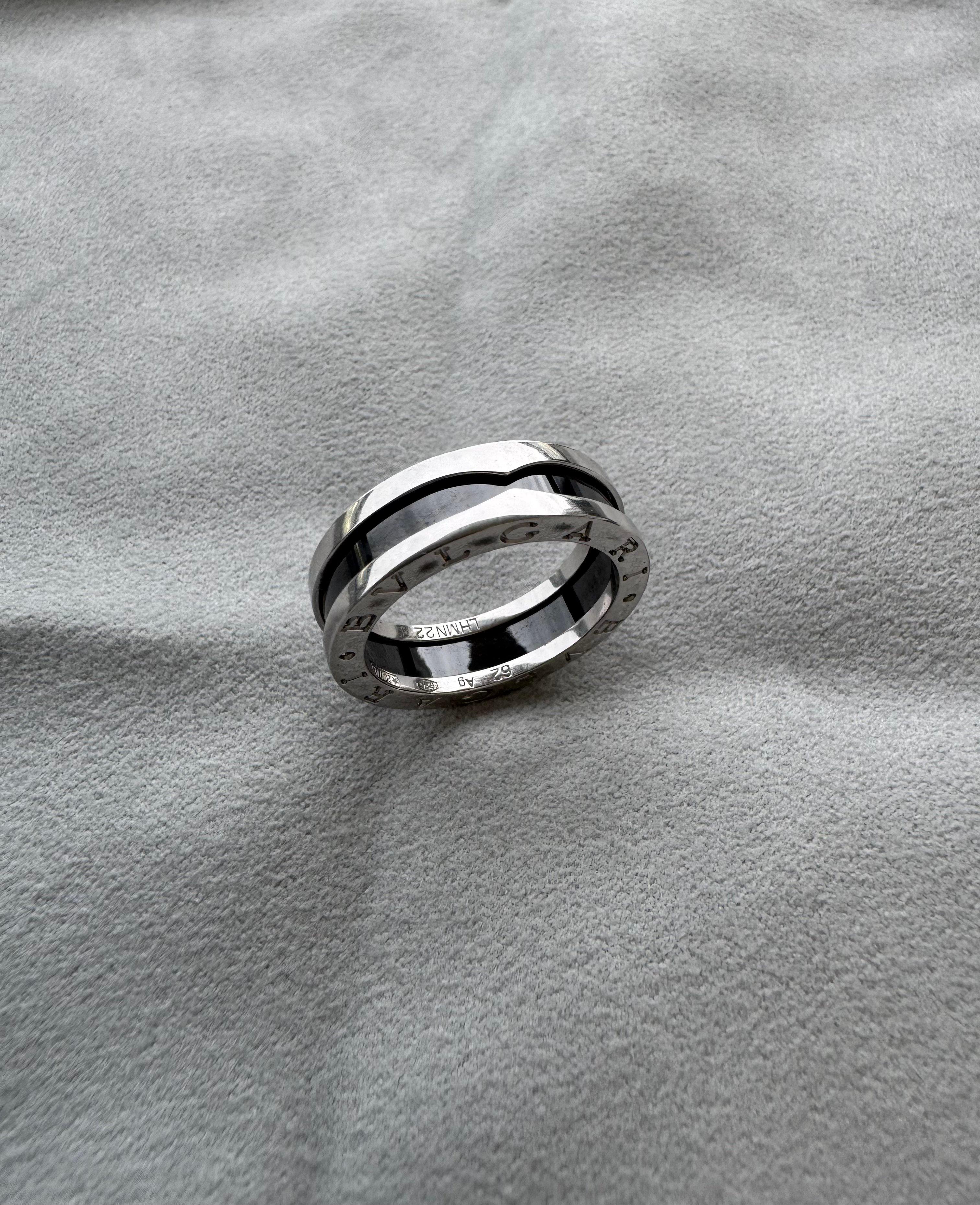 Moderno Bvlgari Bulgari Save the Children Anello grande in ceramica nera in argento Sterling 925 in vendita