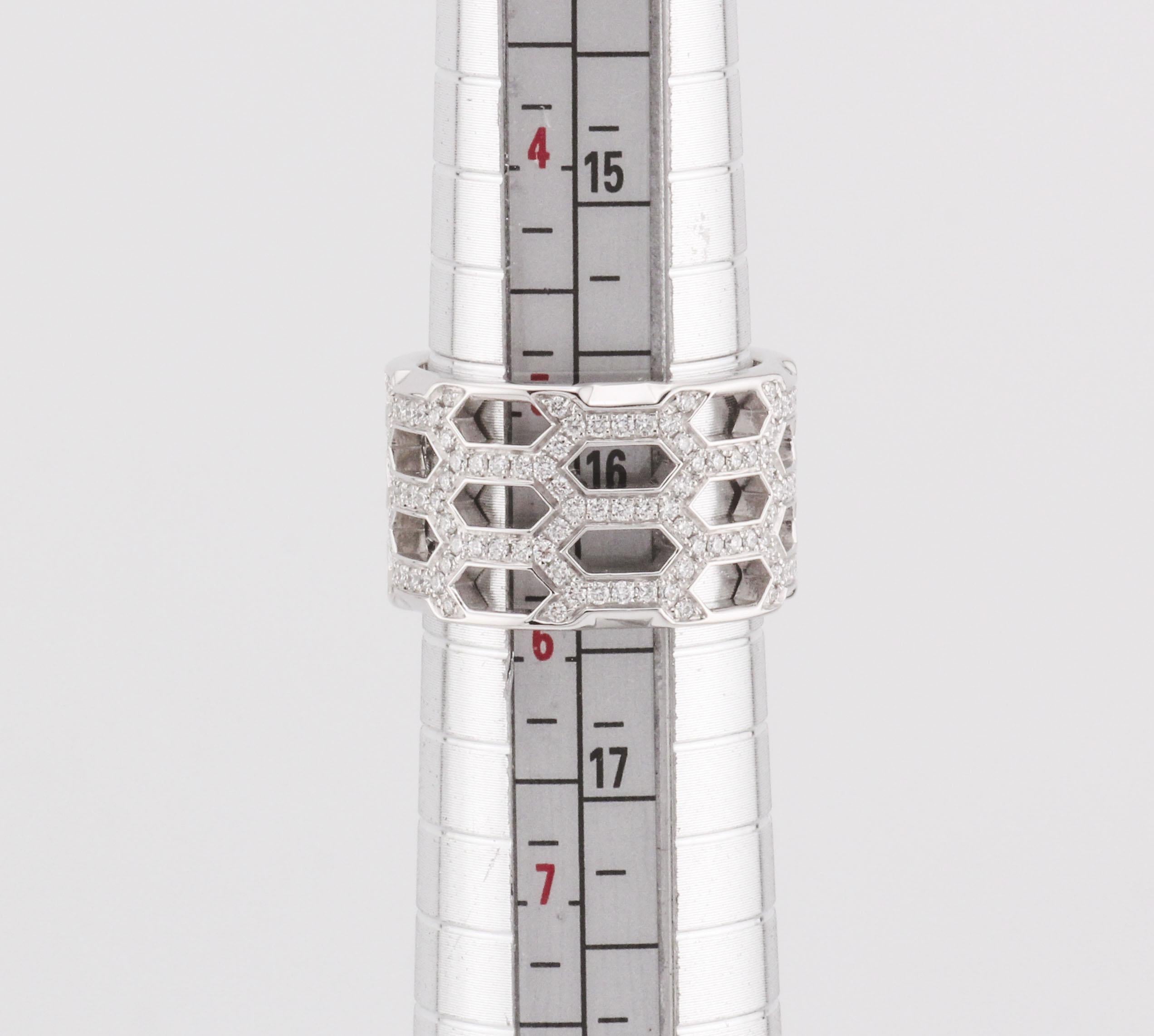 BVLGARI Bulgari Serpenti, bague d'éternité en or blanc 18 carats avec diamants, taille 6 52 en vente 4