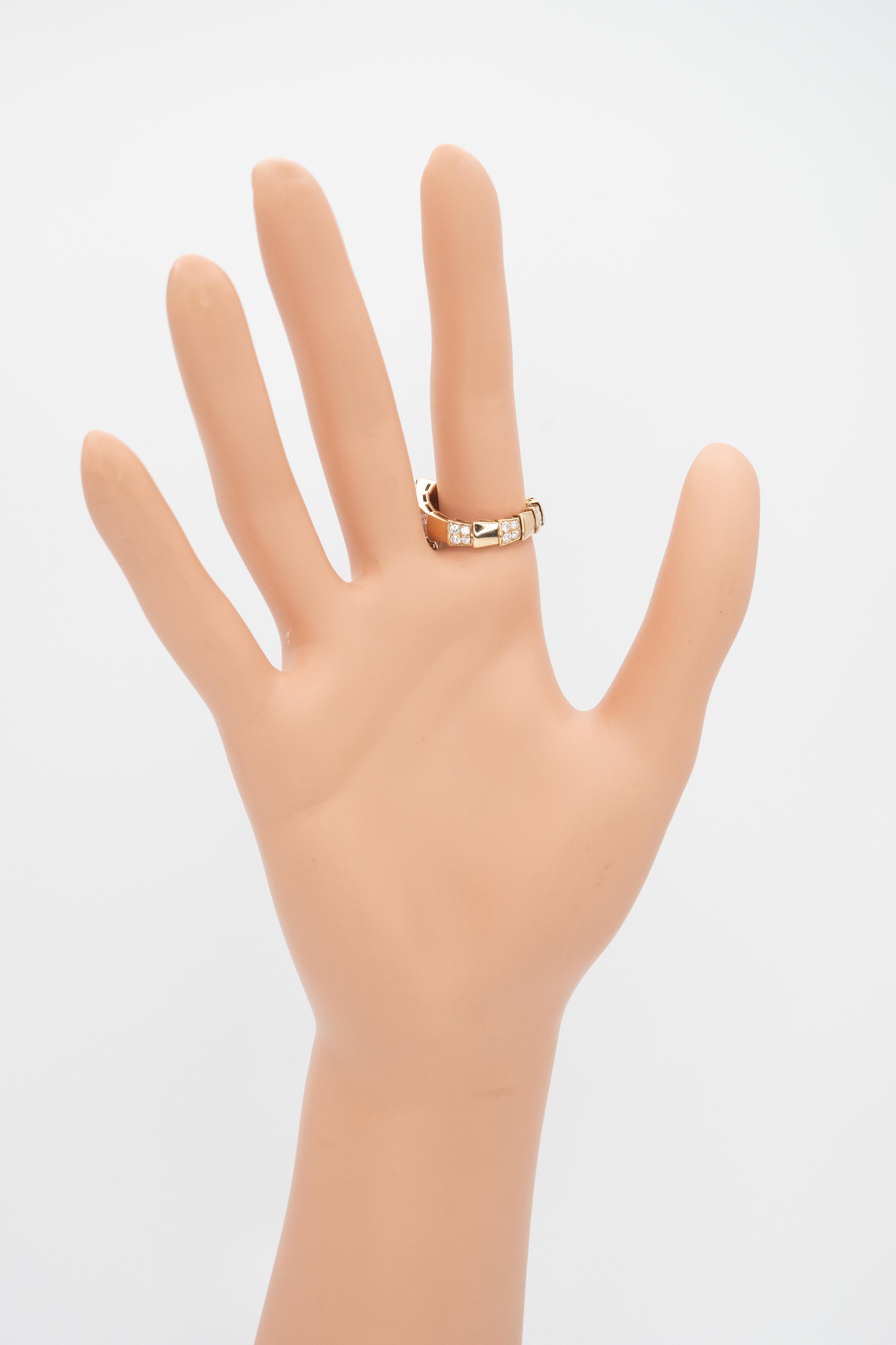 BVLGARI BULGARI Serpenti Viper Collection Diamond Onyx Ring in 18K Rose Gold in vendita 2