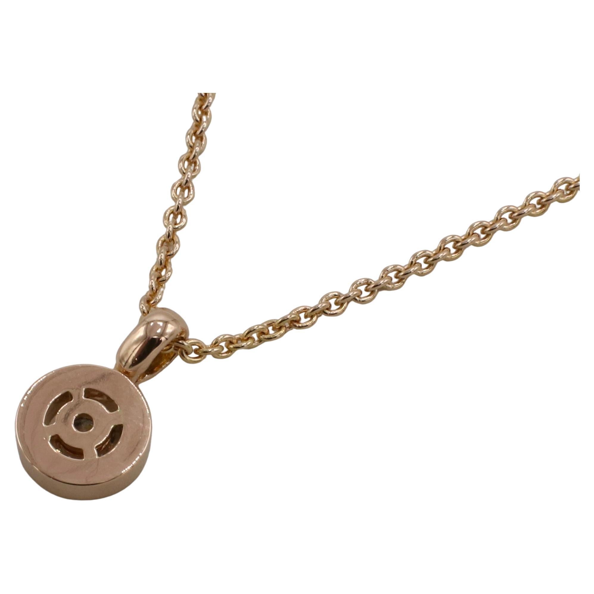 Taille ronde Bvlgari Collier pendentif solitaire en or rose avec diamants naturels en vente