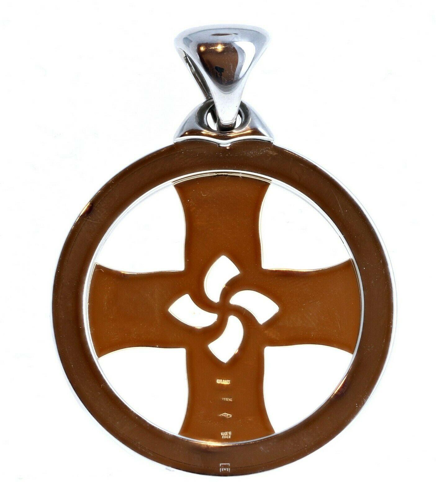 Bvlgari Bulgari Tondo Cross 18K Yellow Gold & Stainless Steel Pendant 24.1g

For sale is a Bvlgari 18k yellow gold and stainless steel Tondo pendant
 Perfect worn day or night.
 Get this stunning pendant now!


Metal: 18k yellow gold & stainless