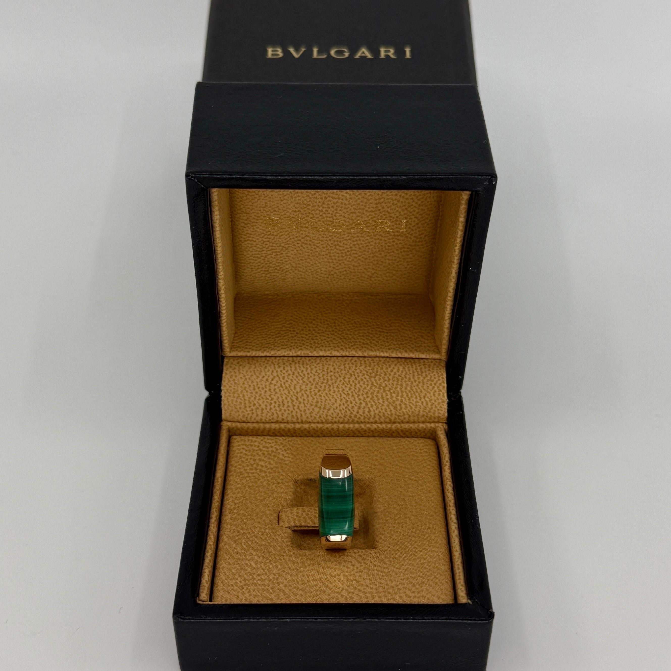 Rare Vintage Bvlgari Green Malachite Tronchetto Mvsa 18k Rose Gold Ring.

Beautiful domed green malachite set in a fine 18k rose gold tension set ring.

In excellent condition, has been professionally polished and cleaned.
Approx. 7.4mm width.

Ring