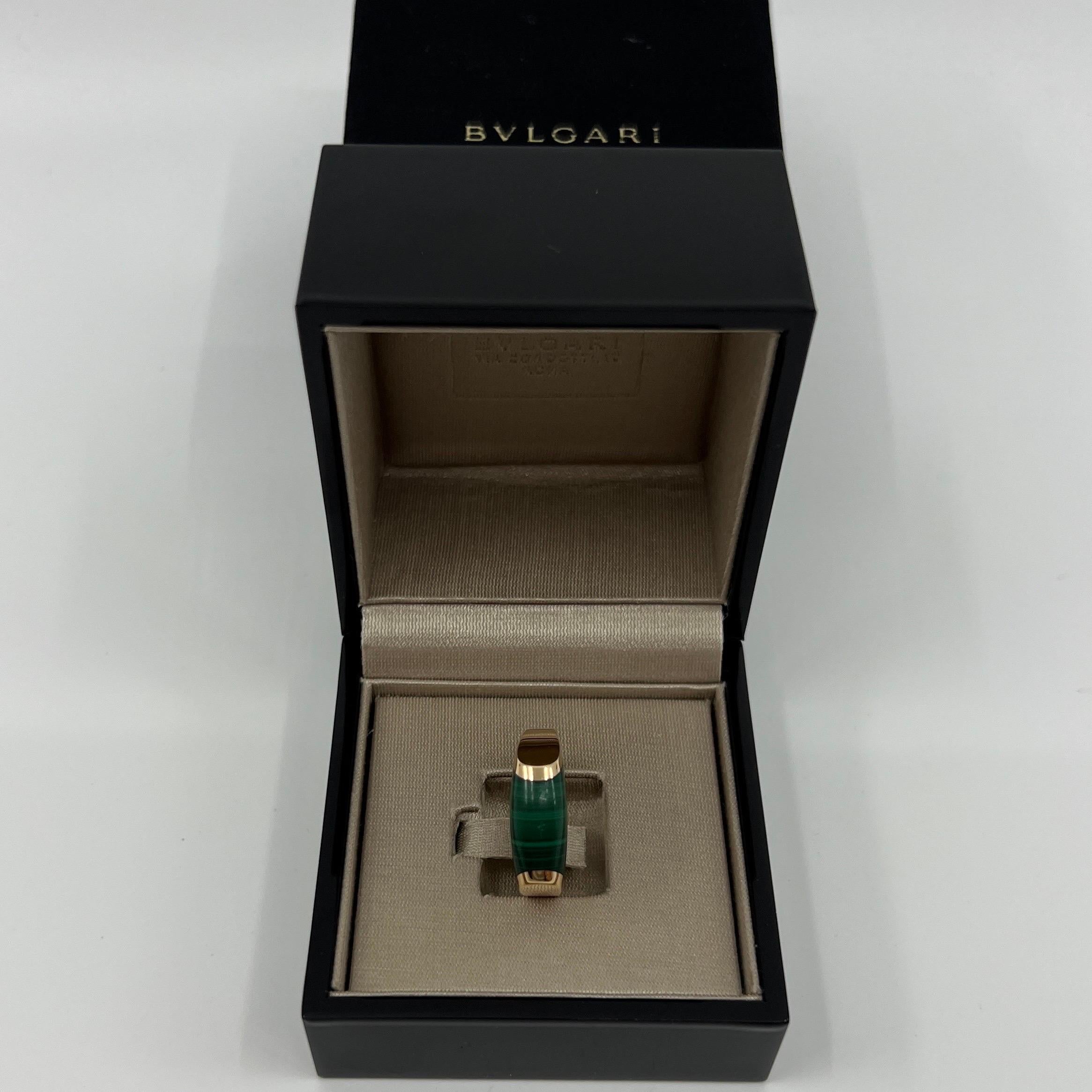 Rare Bvlgari Green Malachite Tronchetto Mvsa 18k Rose Gold Ring.

Beautiful domed green malachite set in a fine 18k rose gold tension set ring.

In excellent condition, has been professionally polished and cleaned.

Ring size: UK Q - EU 58 - US 8.5.
