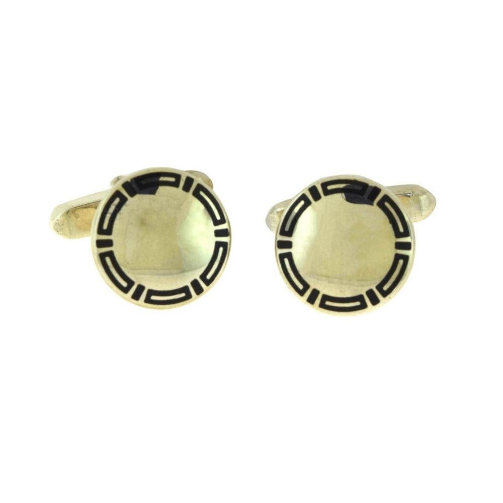 
Designer: Cartier

Stile: Gemelli da polso

Materiale non metallico: Smalto nero 

Metallo: Argento massiccio

Peso totale dell'articolo (g): 10.2

Diametro: 14,00 mm

Lunghezza: 1

Punzone:Bvlgari 925 Numero di serie Italia

Origine: Italia