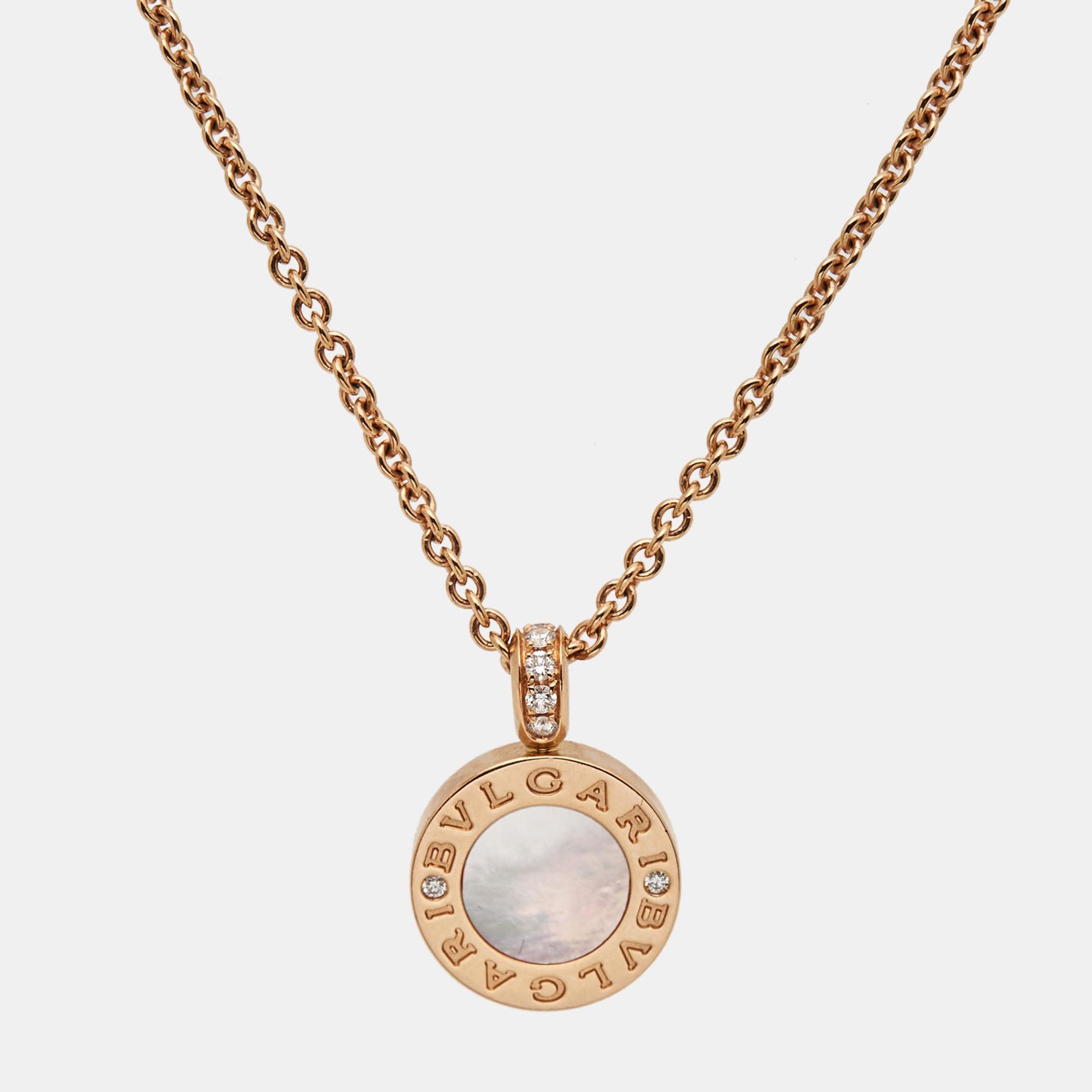 Women's Bvlgari Bvlgari Bvlgari Diamonds Carnelian Mother of Pearl 18k Rose Gold Necklac For Sale