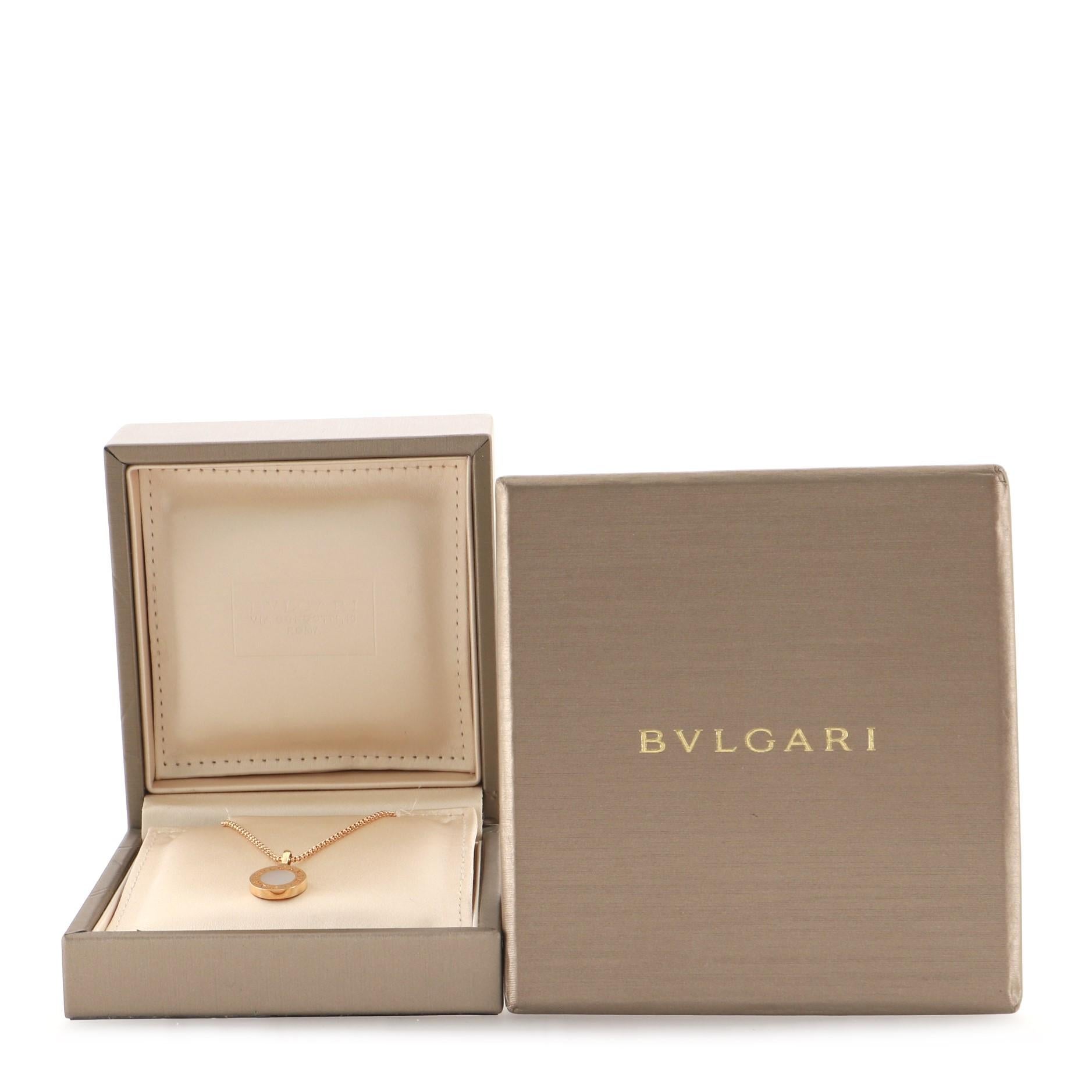 Bvlgari Bvlgari Circle Pendant Necklace 18 Karat Rose Gold with Mother of Pearl In Good Condition In New York, NY