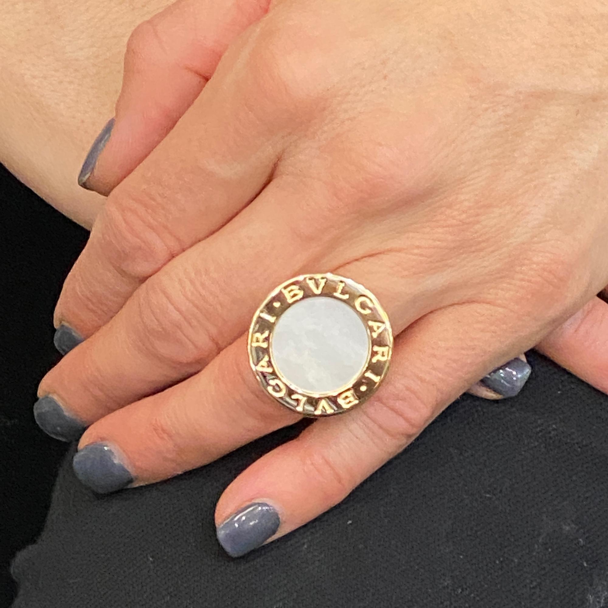 Bvlgari Bvlgari Mother of Pearl 18 Karat Yellow Gold Ring In Good Condition In Boca Raton, FL