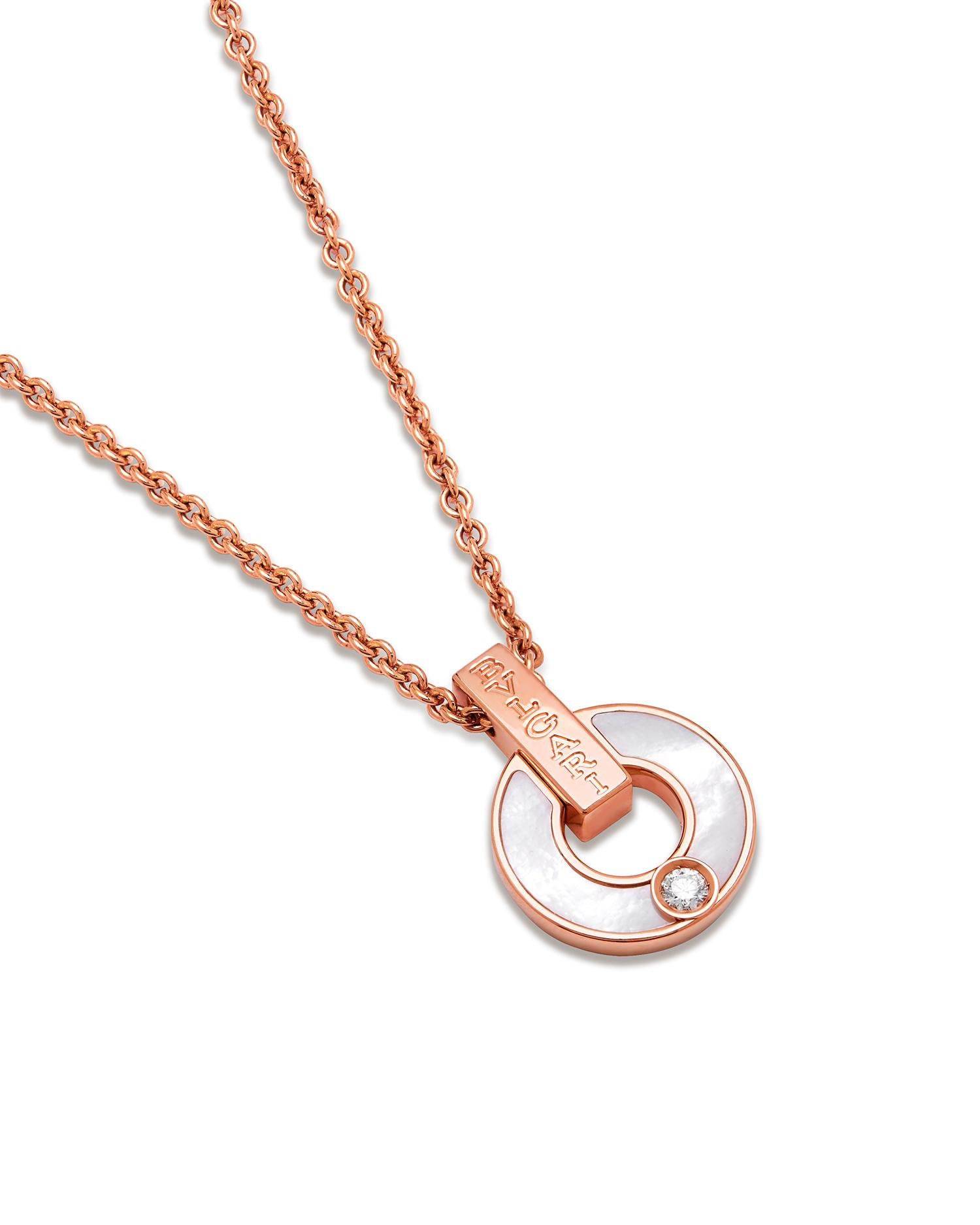 Contemporary Bvlgari Bvlgari Mother of Pearl and diamond pendant For Sale