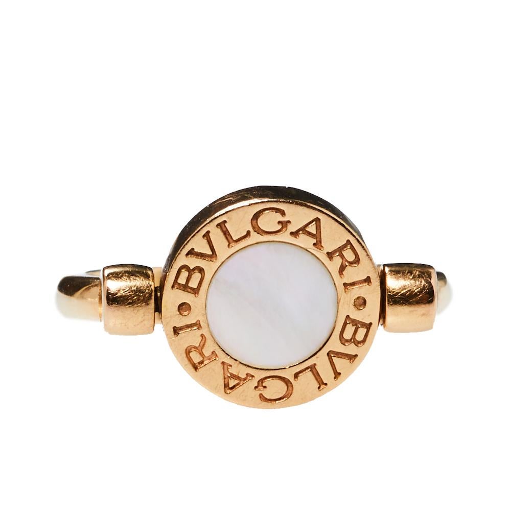 The Bvlgari Bvlgari logo, a characteristic feature of the Bvlgari designs, is said to be inspired by the inscriptions on the ancient coins. With history engraved on the very face, this beautiful ring strikes a harmonic balance between ethereal 18k