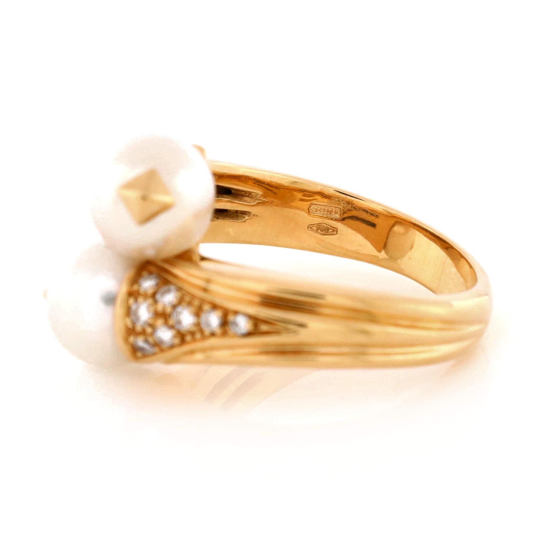 Women's or Men's Bvlgari Bypass Ring 18K Yellow Gold with Diamonds and Pearls For Sale