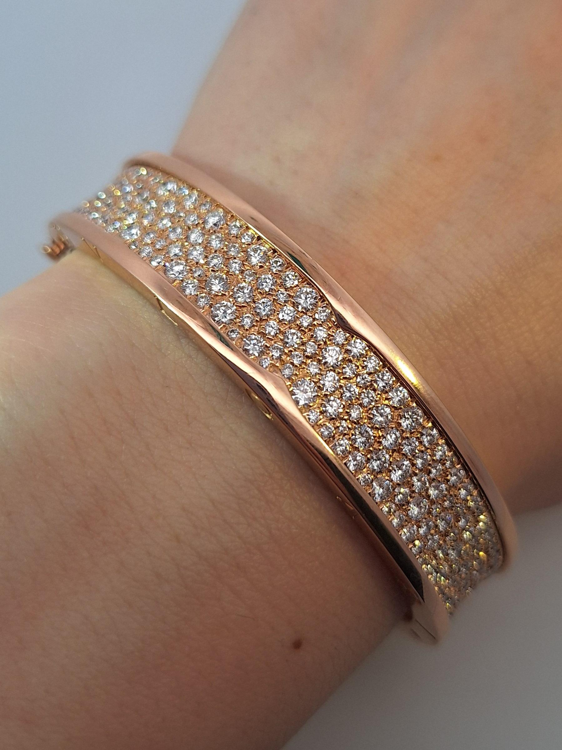 Stone: Pave Set Round Cut Diamonds

Total Carat Weight: Approx. 10.00Ctw

Metal: 18Kt Rose Gold

Bracelet Length: Medium Size

Weight: 56 Grams

Video is available upon request