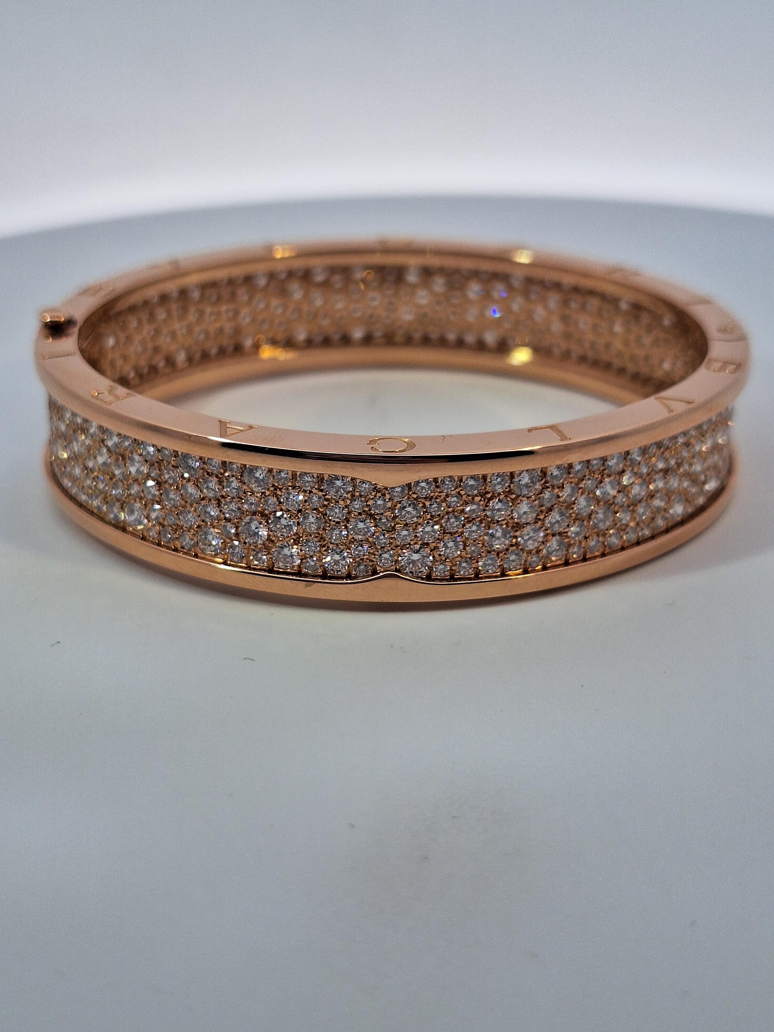 Bvlgari B.Zero 1 18Kt Rose Gold Diamond Bracelet In Excellent Condition For Sale In New York, NY
