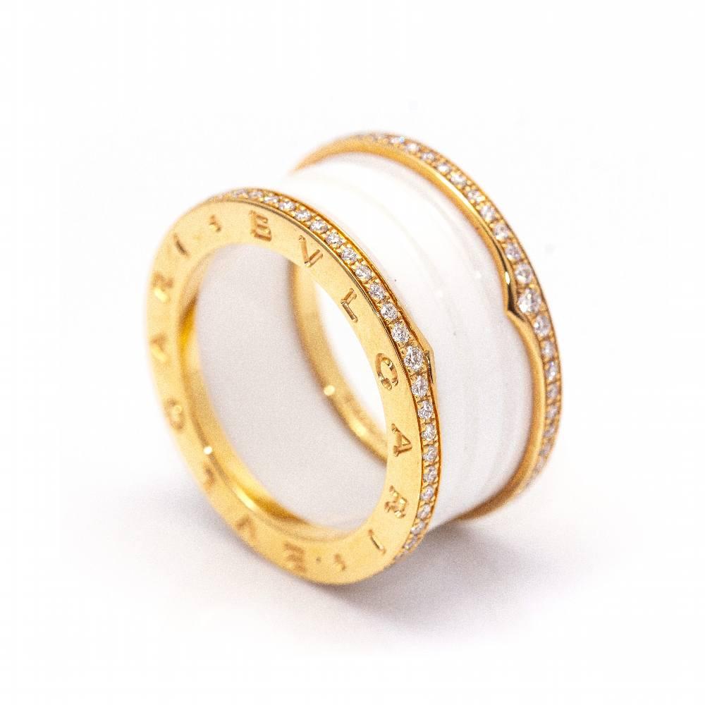 Original BVLGARI ring, collection B.ZERO 1 White Ceramic, in Gold with Diamonds for woman (with original box and unworn)  Brilliant cut diamonds with a total weight of 0,60cts in F/VVS quality  Size 14, this ring cannot be resized  18kt Rose Gold 