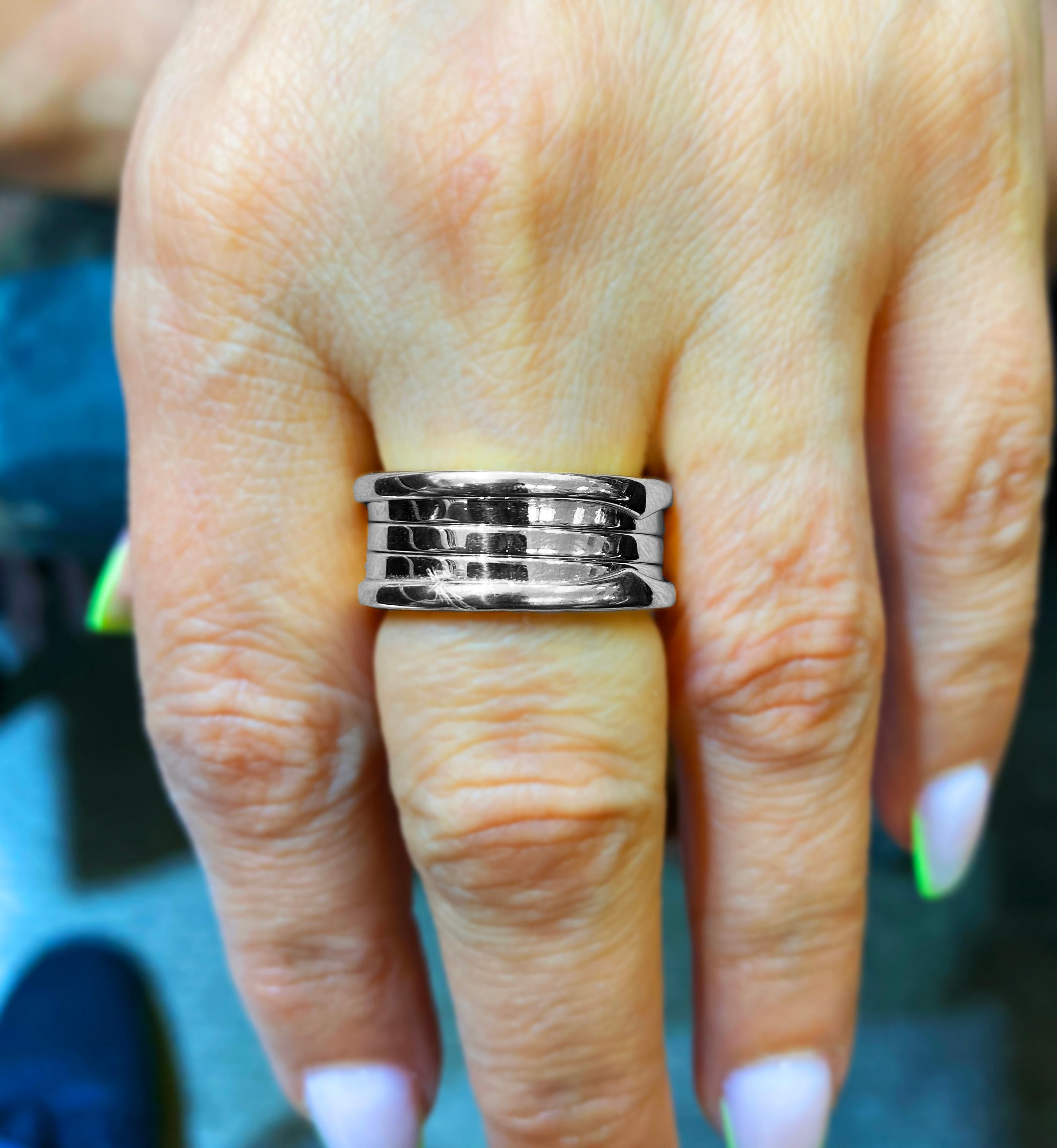 Bvlgari B.Zero, 18 Karat Weißgold, Vierband-Ring im Zustand „Hervorragend“ in Boca Raton, FL
