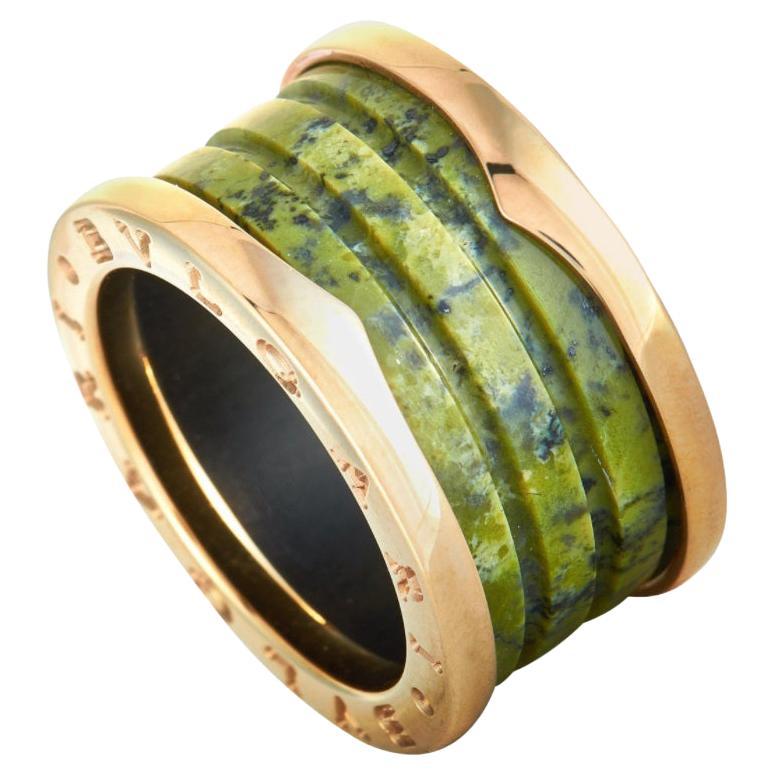 Bvlgari B.zero1, bague à 4 anneaux en or rose 18 carats et marbre vert