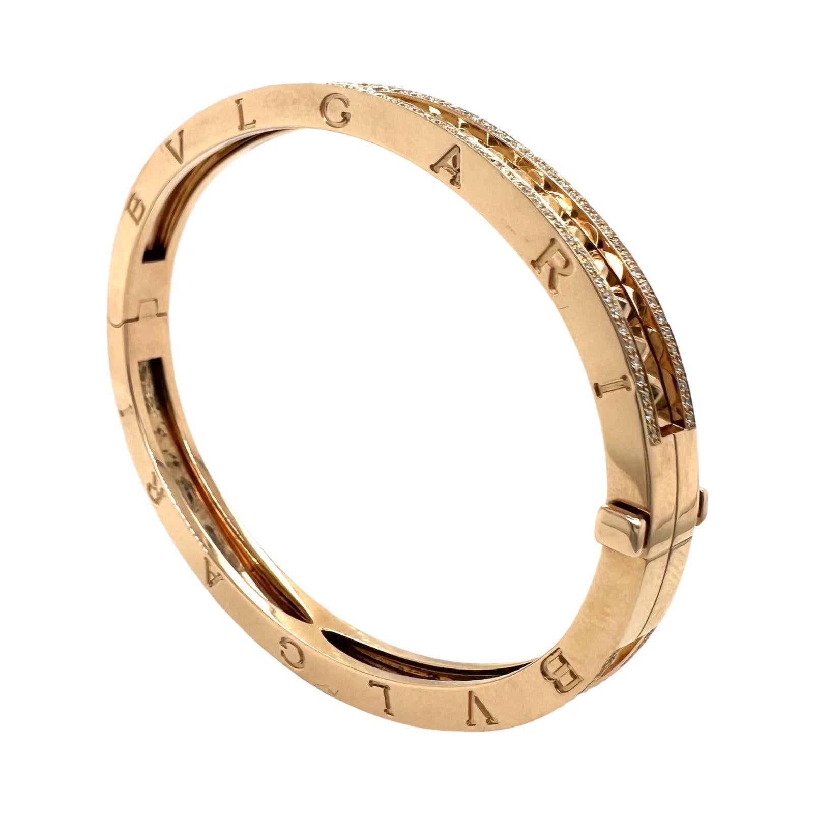 Marke: Bvlgari
Modellname: B.Zero1
MATERIAL: Rose Gold
Metallreinheit: 18k
Stein: Diamanten
Karatgewicht: 0,87 TCW
Größe: Klein

Kommt mit Box und Echtheitszertifikat
