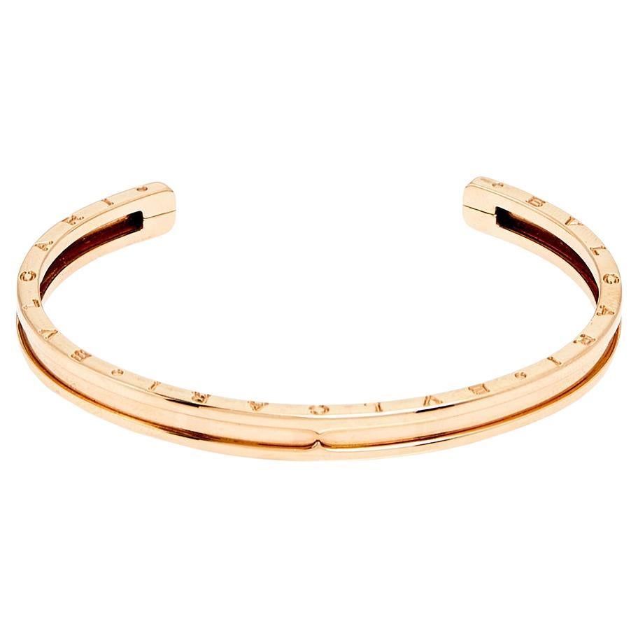 Bvlgari B.zero1 bangle bracelet in 18 kt rose gold, set with pavé diamonds  on the spiral