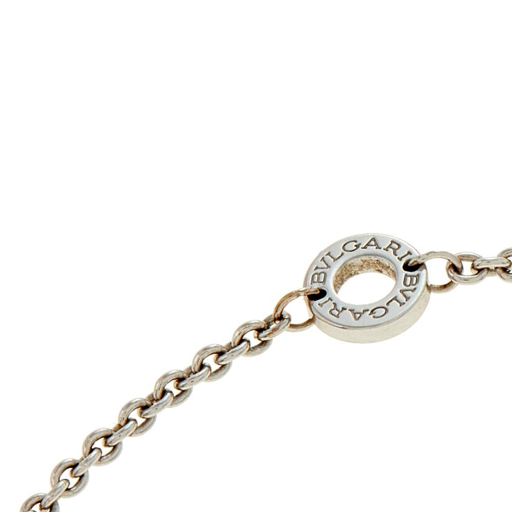 Adorn your wrist with this stunner of a bracelet from Bvlgari. The piece is from their B.Zero1 collection and has been crafted from 18K white gold. The collection has been designed by blending the inspiration from the great Colosseum with the modern