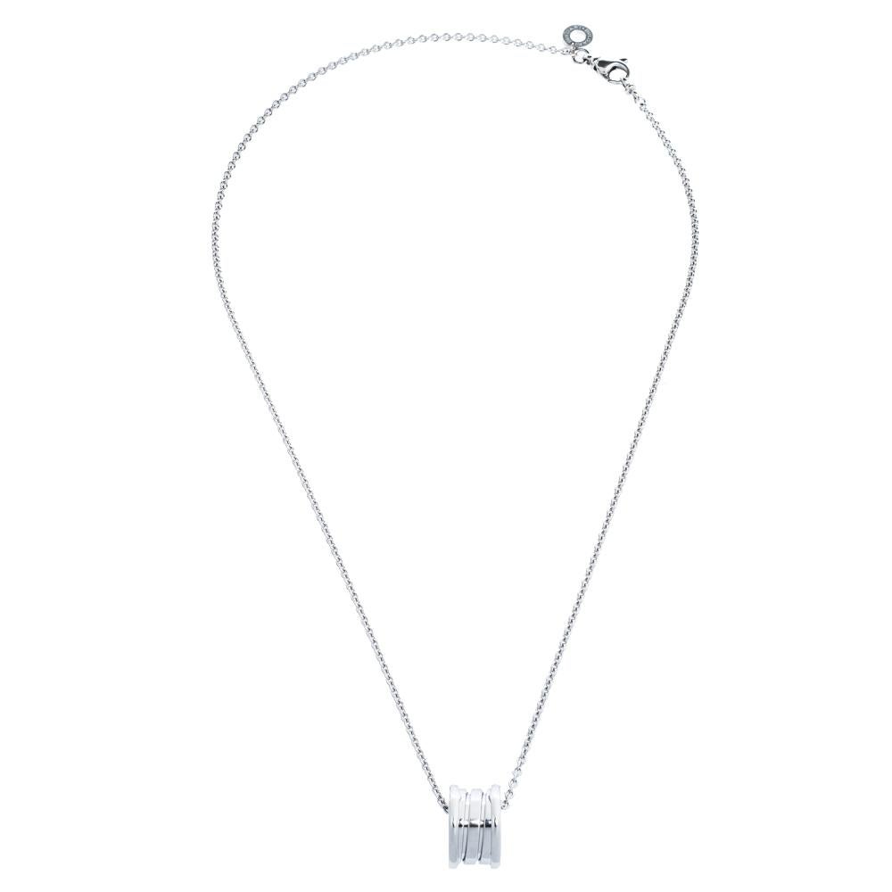 Flaunt your love for minimalist yet classy jewelry with this simple and elegant necklace by Bvlgari. Crafted out of 18k white gold, this flaunts a B.Zero 1 ring as the pendant. A simple piece of jewelry that accents almost every outfit with grace