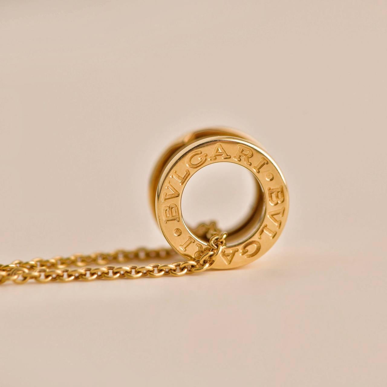 BVLGARI B.ZERO1 18k Yellow Gold Necklace  In Excellent Condition For Sale In Banbury, GB