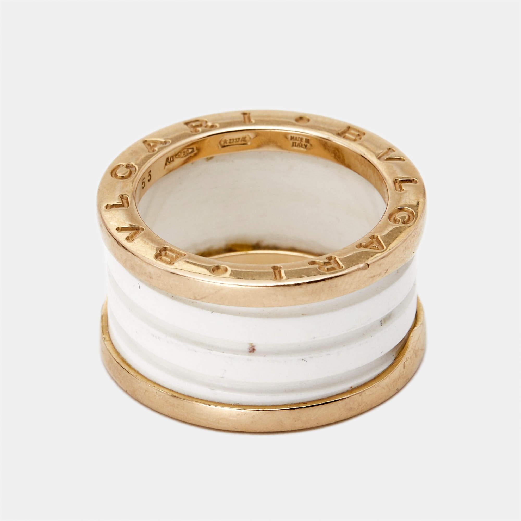 Unique and modern, this charming B.Zero1 band ring is from one of Bvlgari's iconic collections. Beautifully crafted from 18k rose gold and white ceramic, the ring has a stacked-band style. Inspired by the Colosseum, this ring merges exceptional