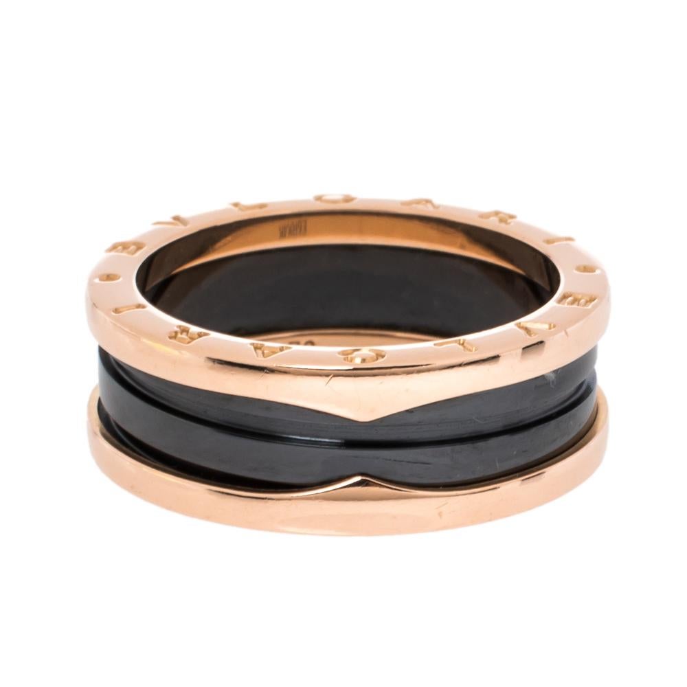 For the woman who has a refined taste in fine jewelry, Bvlgari brings her this immaculately crafted ring that has been made to be praised. Crafted from 18k rose gold, this Bvlgari B.Zero1 ring features a band silhouette with two black ceramic bands