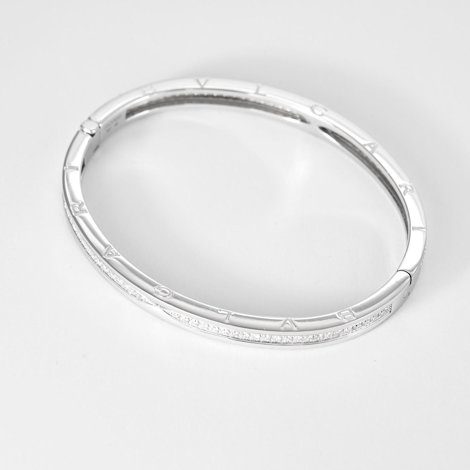Women's or Men's BVLGARI - B.Zero1 Bracelet in white gold and diamonds For Sale