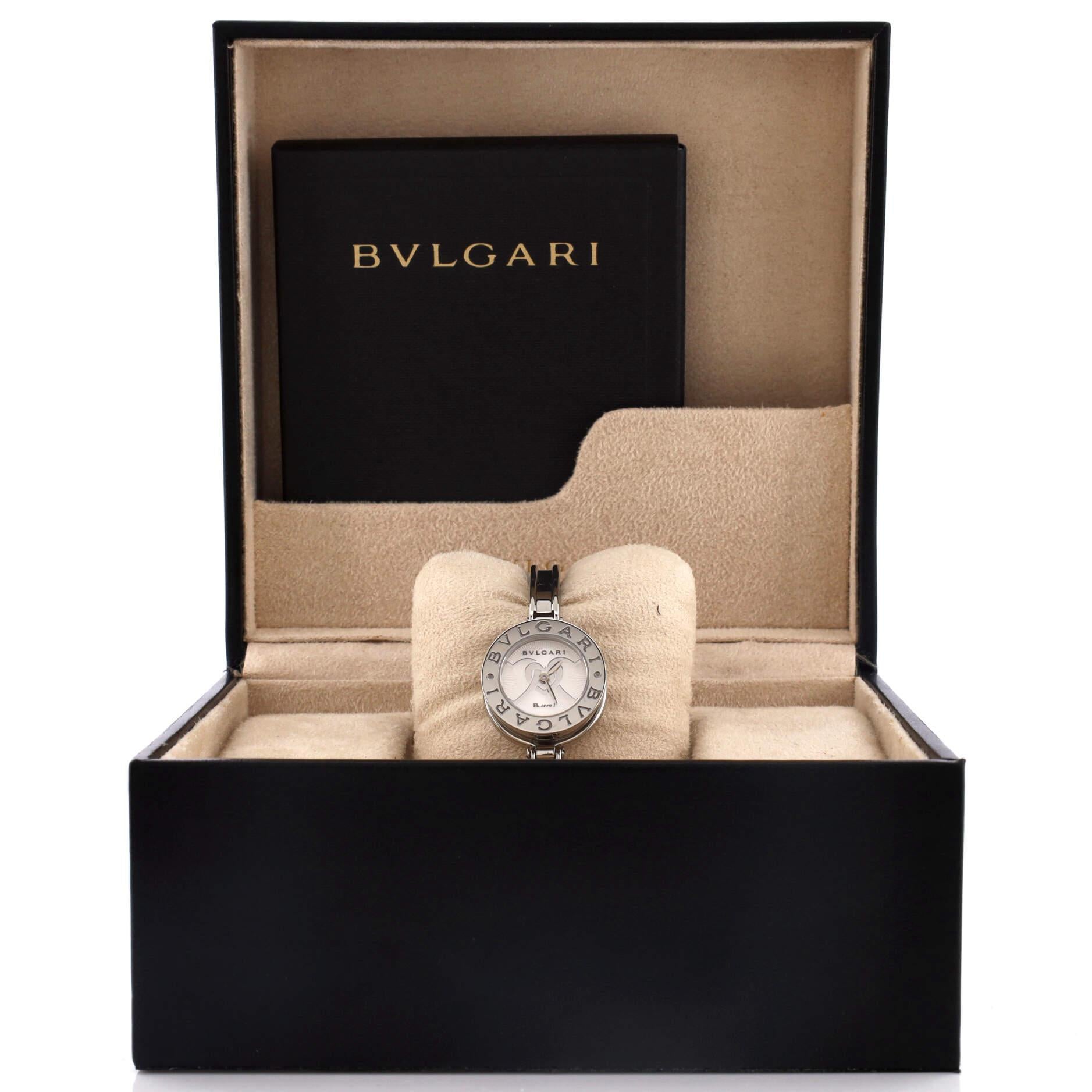 Condition: Great. Minor wear throughout case and bracelet.
Accessories: Box, Warranty Card - Dated, Instruction Booklet
Measurements: Case Size/Width: 22mm, Watch Height: 9mm, Band Width: 5mm, Wrist circumference: 6.0