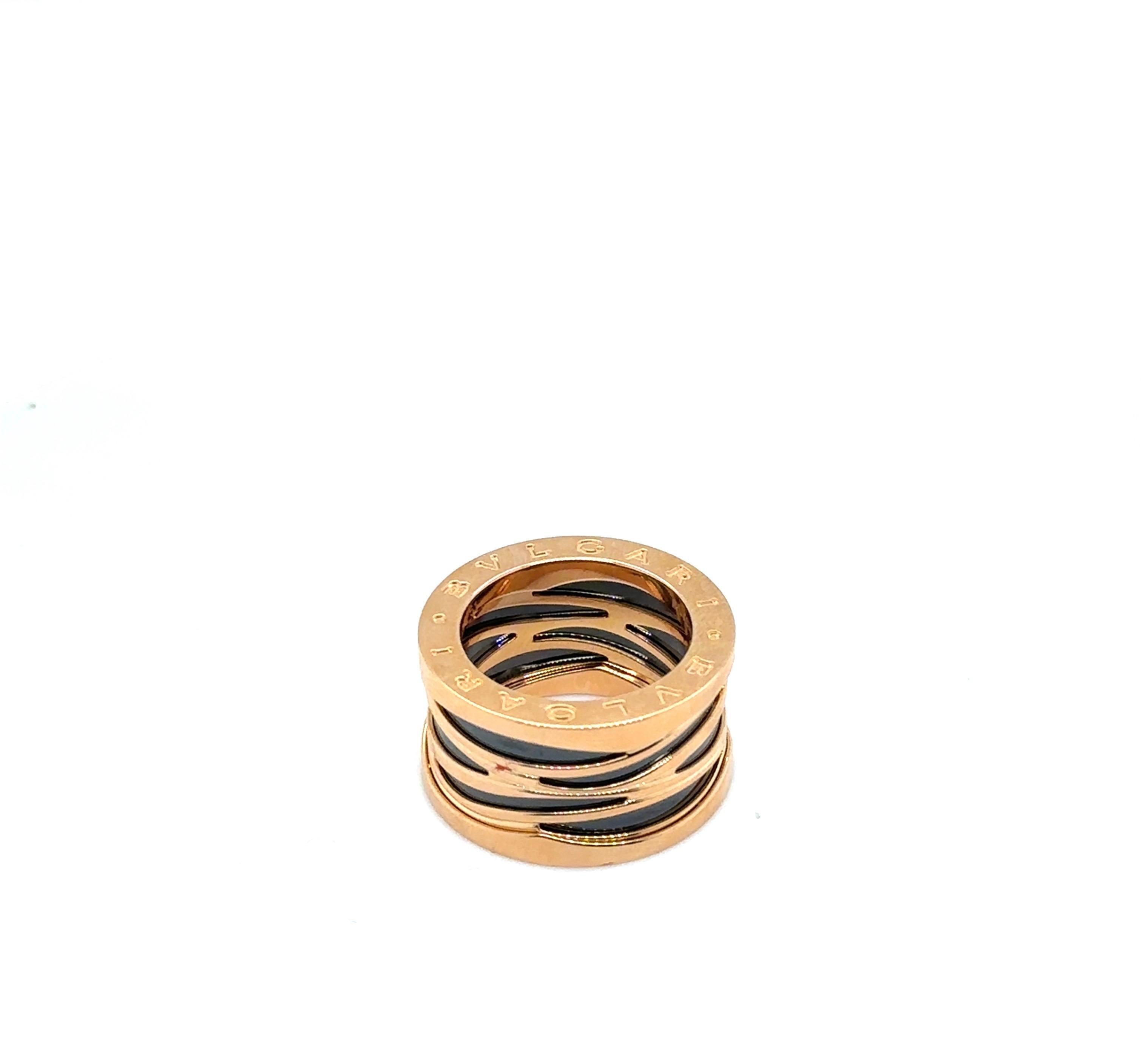 BVLGARI B.Zero1 Design/One Legend Bague à 4 anneaux en or rose 18 carats et céramique noire Pour femmes en vente