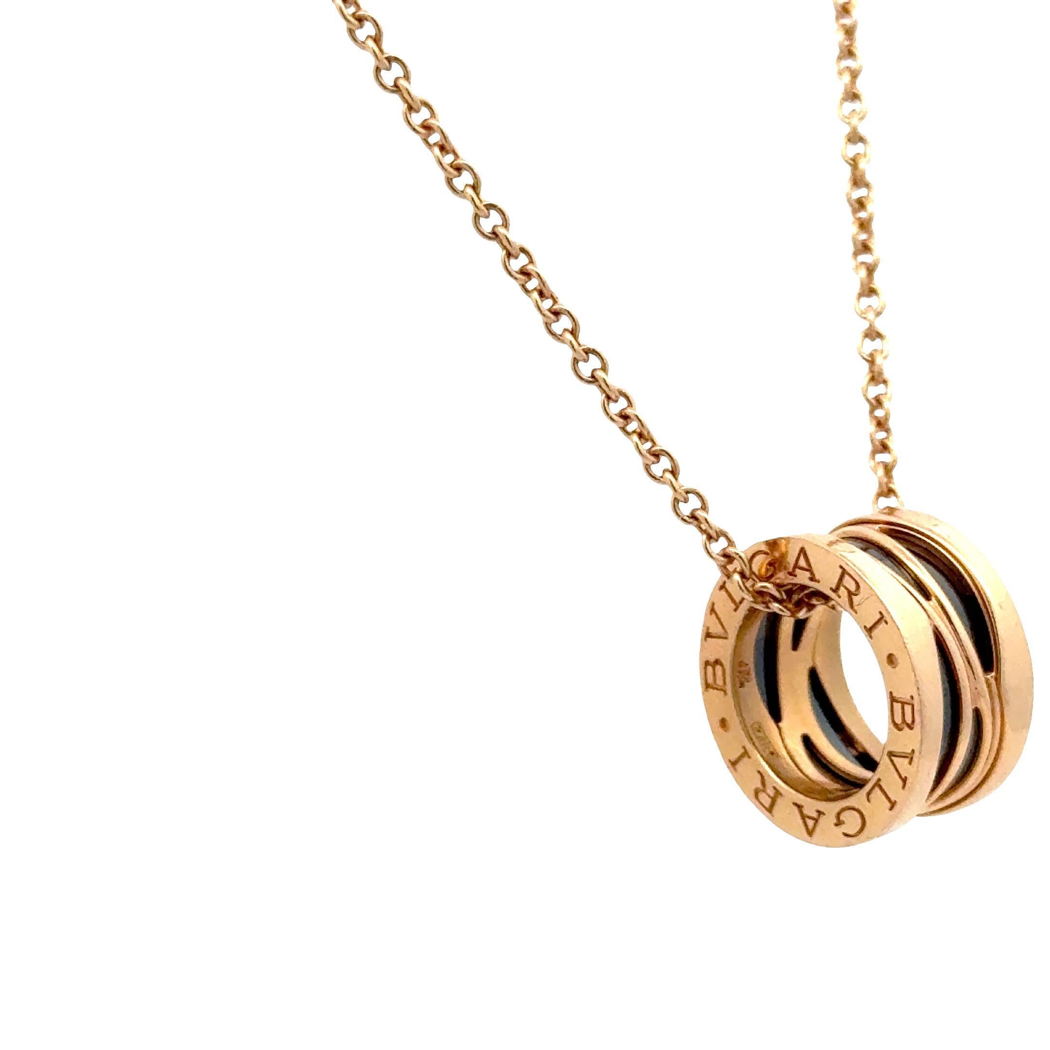 BVLGARI  B.zero1 Design/One Collier Légende en or rose 18 carats et céramique noire Pour femmes en vente