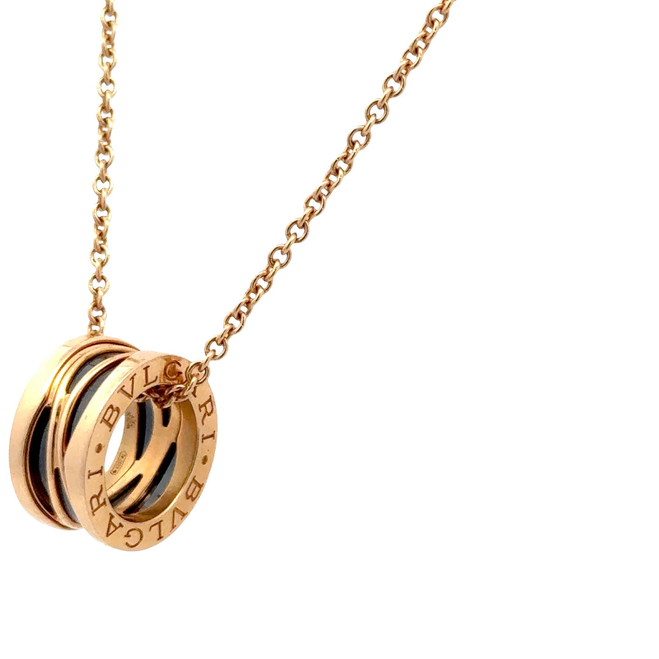 BVLGARI  B.zero1 Design/One Collier Légende en or rose 18 carats et céramique noire en vente 3