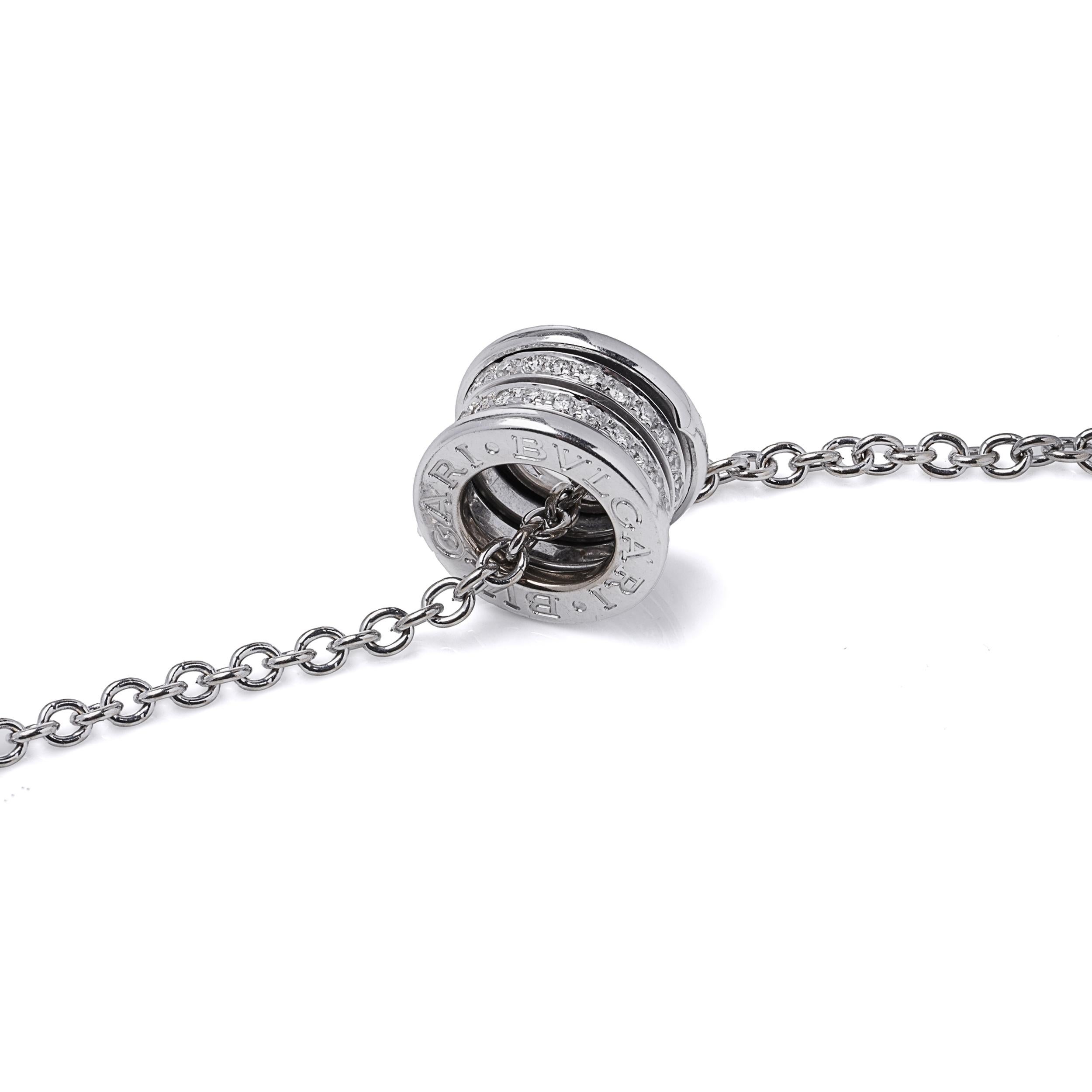 Bvlgari B.Zero1 Diamant-Anhänger-Halskette aus 18 Karat Weißgold im Angebot 2