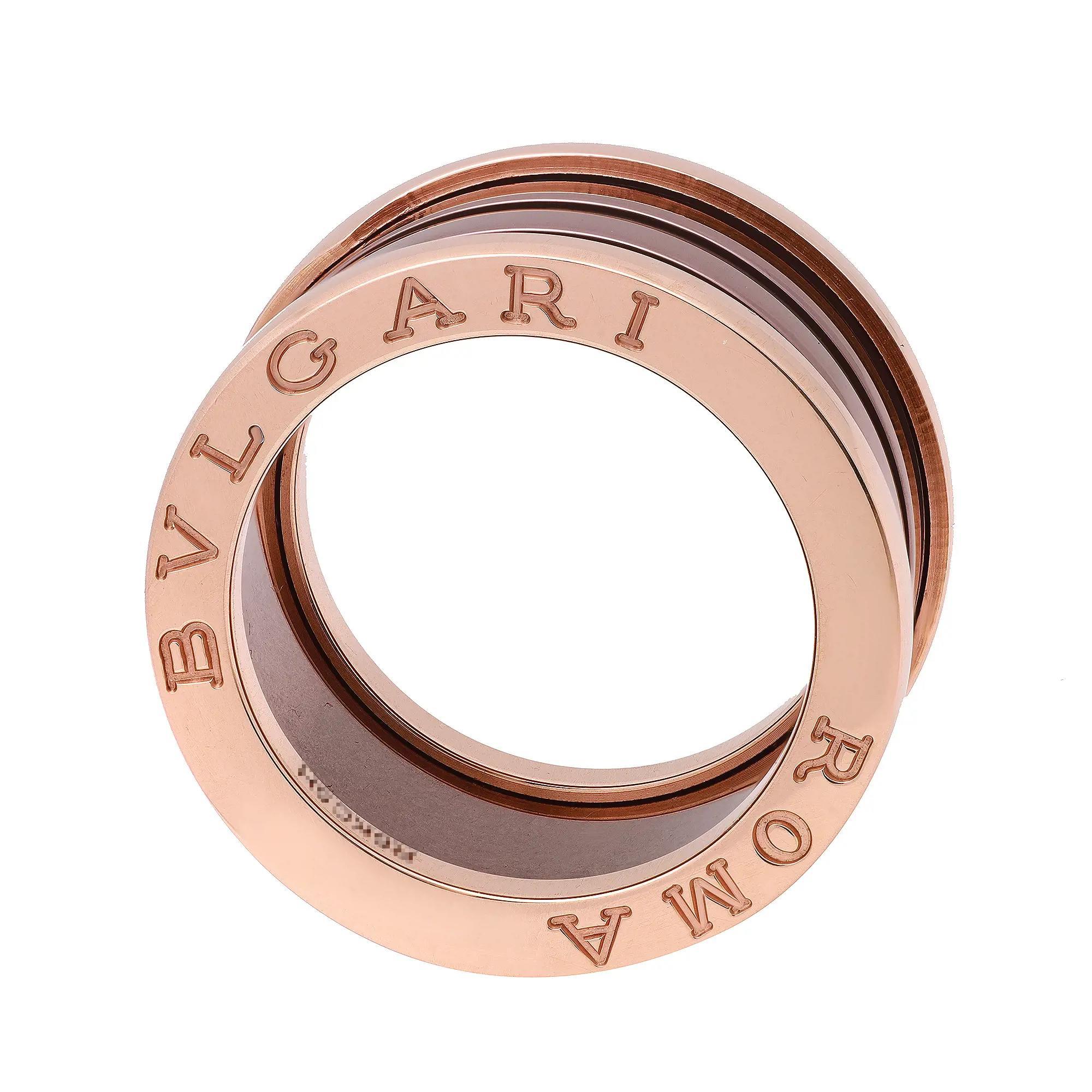 Bvlgari B.Zero1 Vierer-Ring aus 18 Karat Roségold und Keramik im Zustand „Neu“ in New York, NY